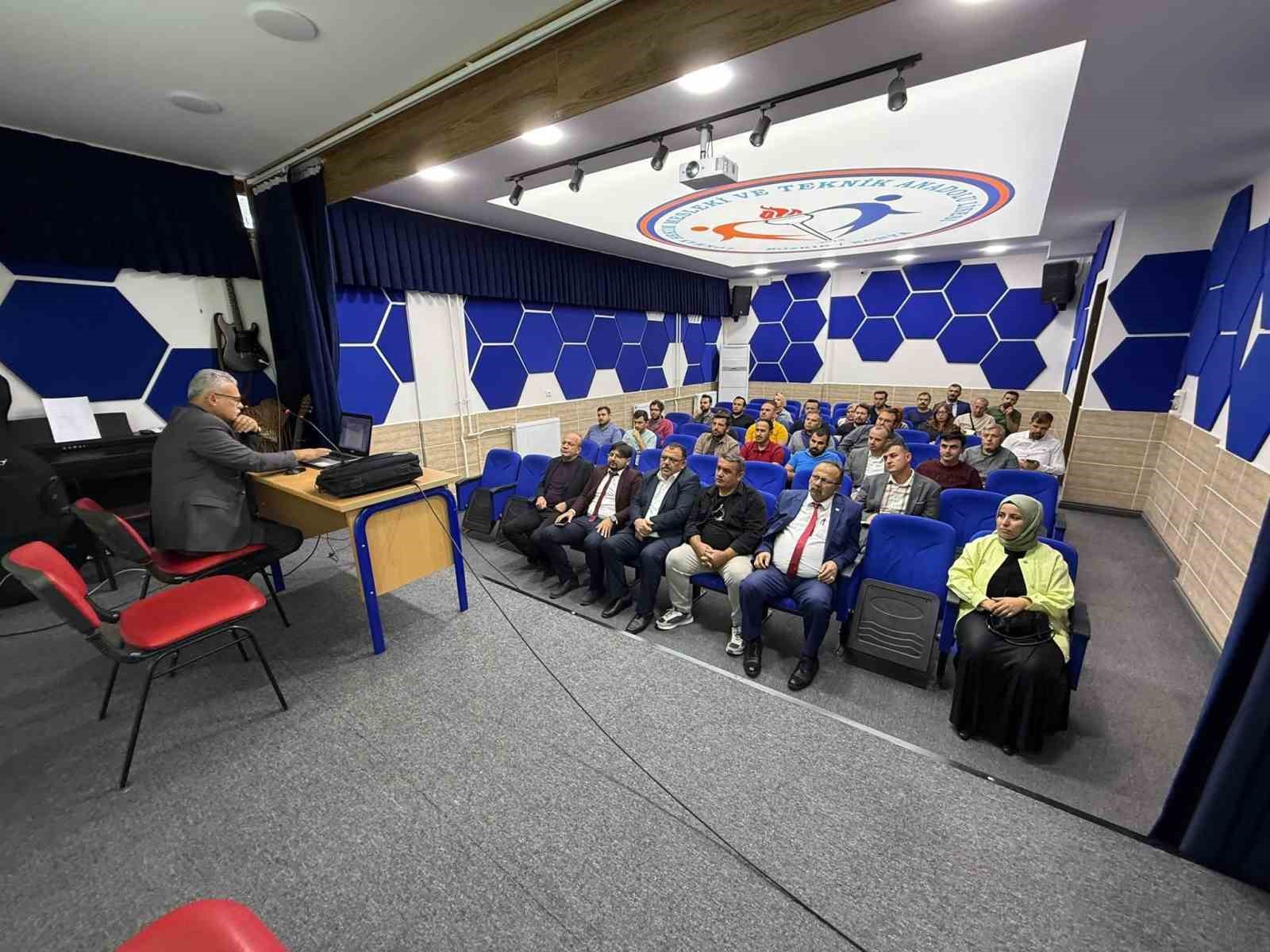 Bozkır’da öğretmenlere bilgilendirme toplantısı