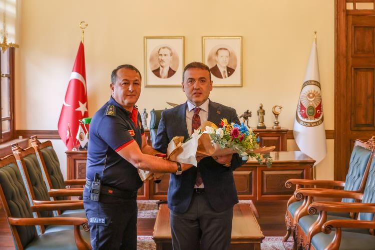 Bilecik Valisi S&ouml;zer, itfaiye personelleri ile bir araya geldi
