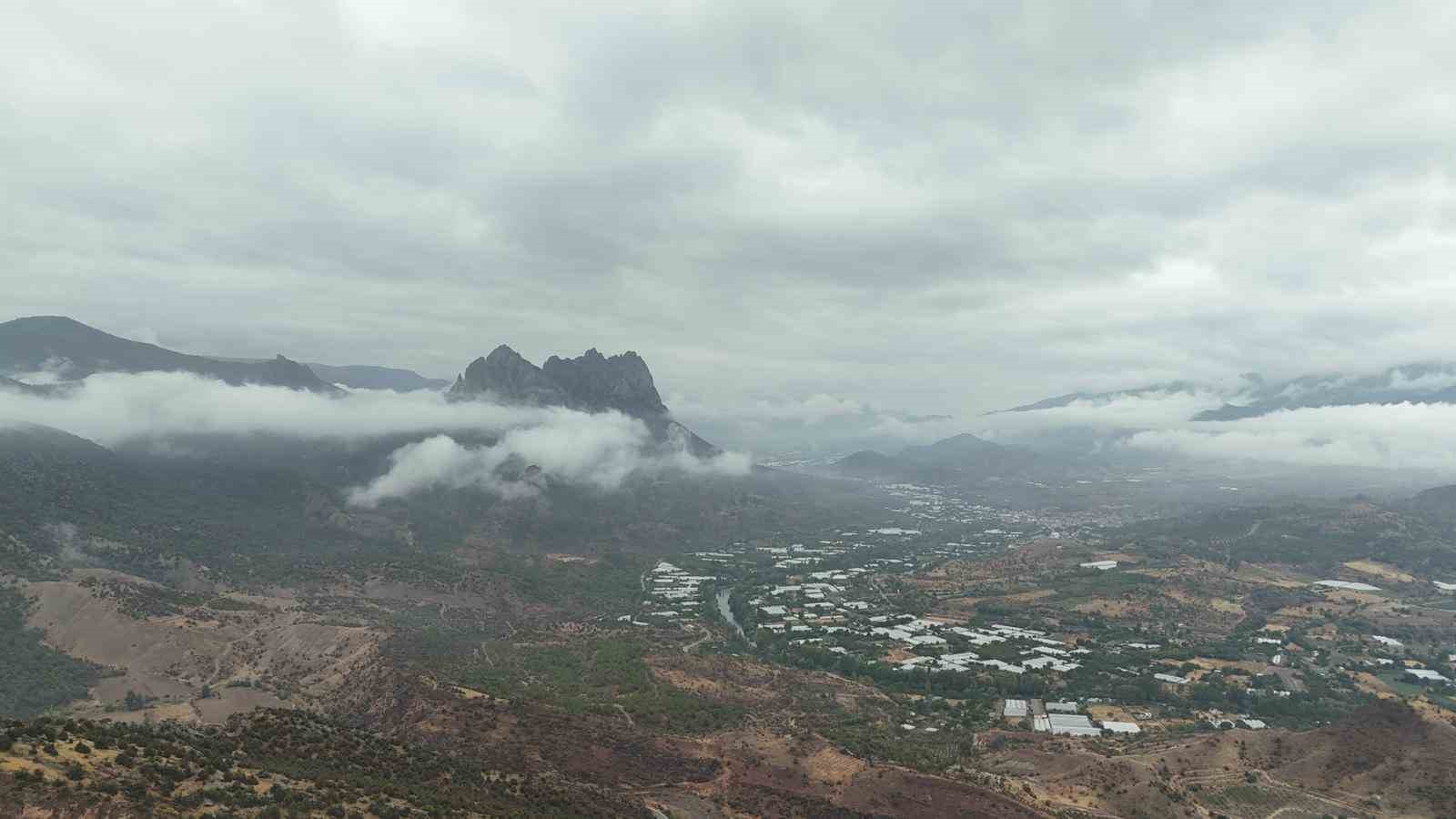 Sisli Bozaniç Kayaları’nda kartpostallık görüntüler
