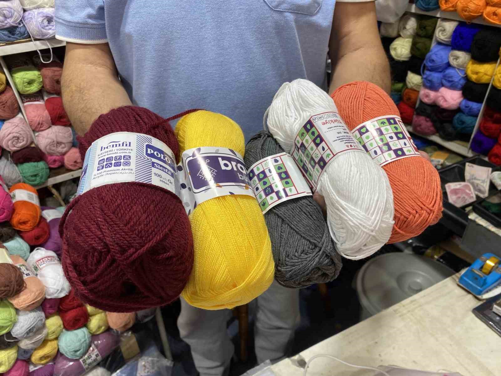 Kıyafet ören vatandaş sayısı azaldı, müşterilerin yüzde 80’i artık hobi için ip alıyor