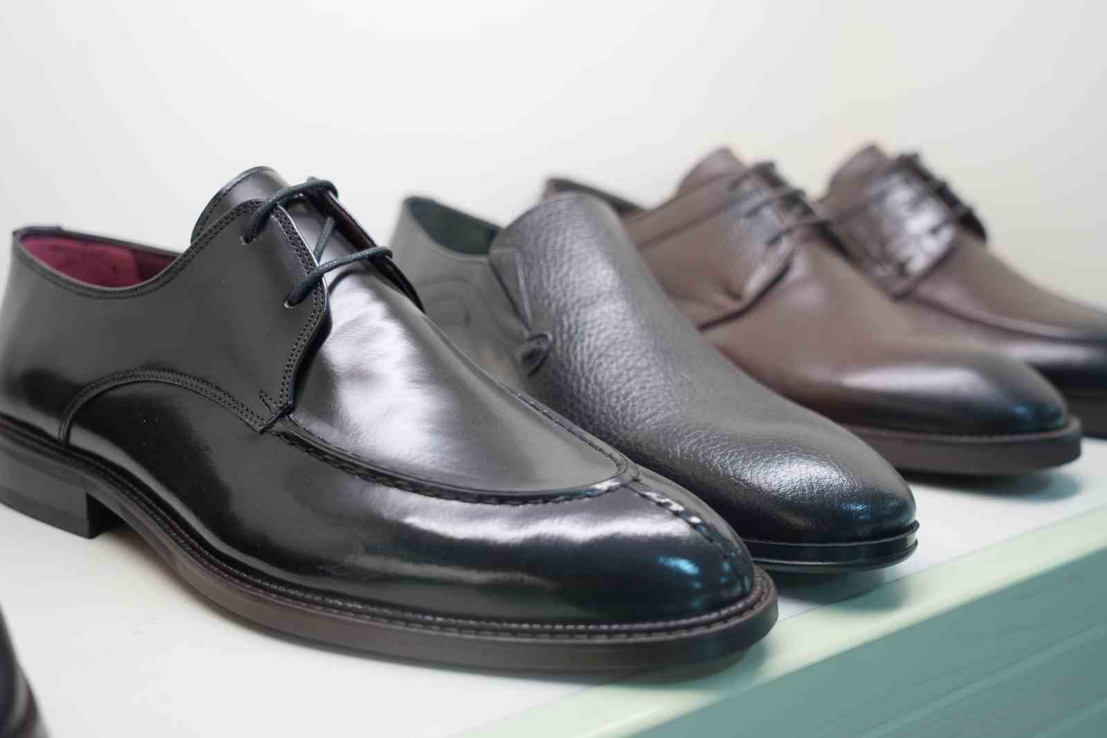 Suriyelilerin &uuml;lkelerine d&ouml;nmesi ayakkabı sekt&ouml;r&uuml;nde eleman sıkıntısına neden oldu
