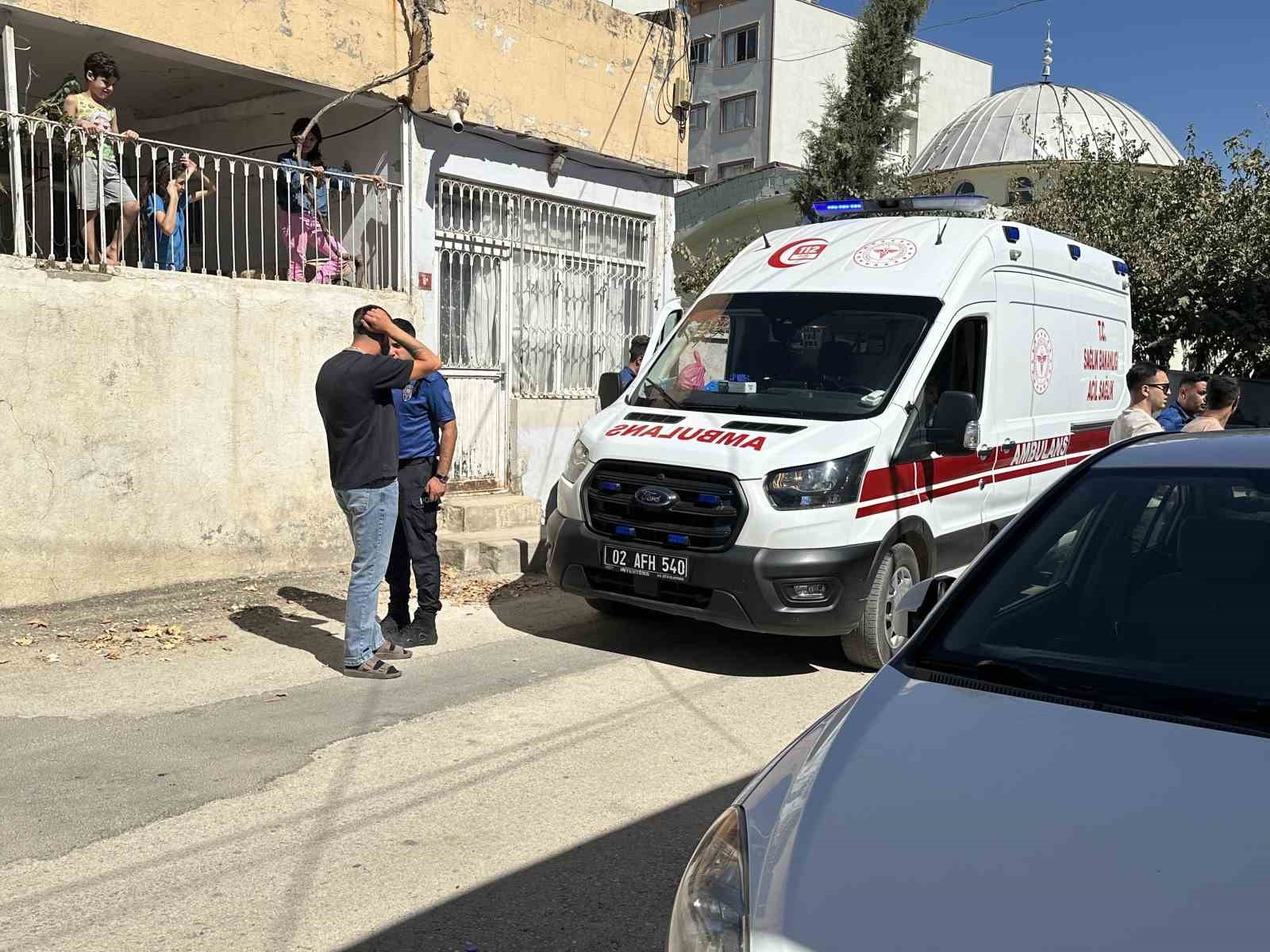 Bıçaklı kavga ihbarı ekipleri harekete geçirdi
