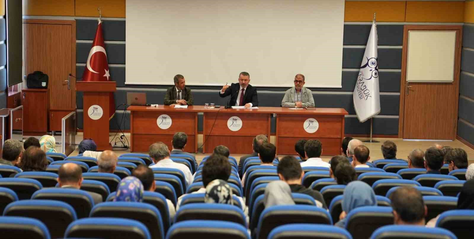 Rektör Kırışık: "Akademisyenlik bilgi aktarmanın ötesinde bir sorumluluktur"