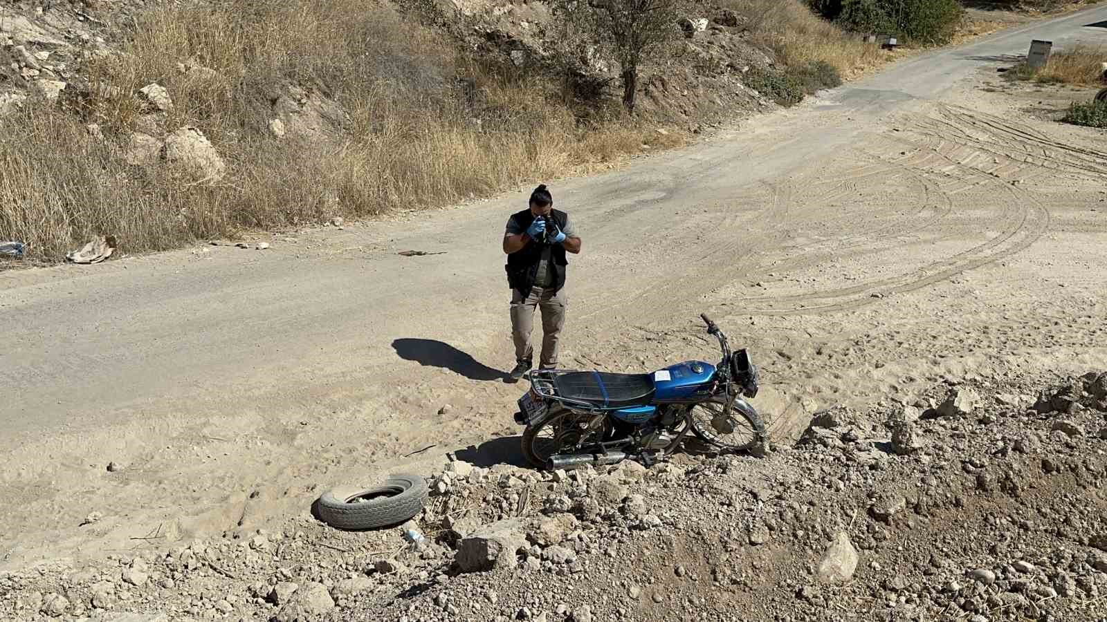 Şarampole yuvarlanan motosikletin sürücüsü ağır yaralandı
