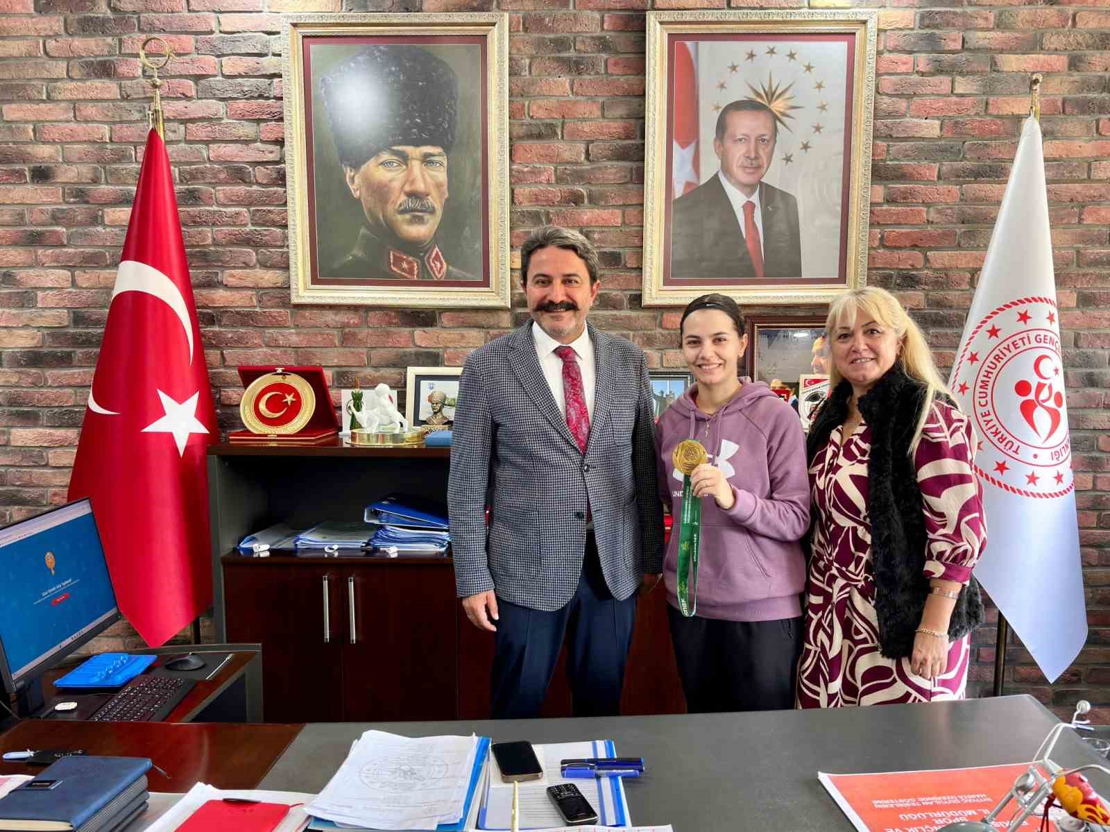 Avrupa Şampiyonu Ertun&ccedil;, İl M&uuml;d&uuml;r&uuml; Kalın ile bir araya geldi
