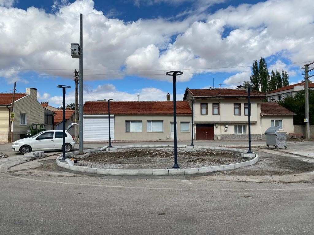 Yenice Mahallesi Meydanı yenileniyor
