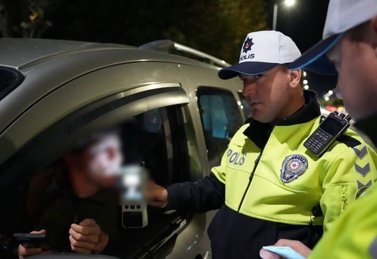 Isparta&rsquo;da modifiyeli ara&ccedil;lara gece denetimi
