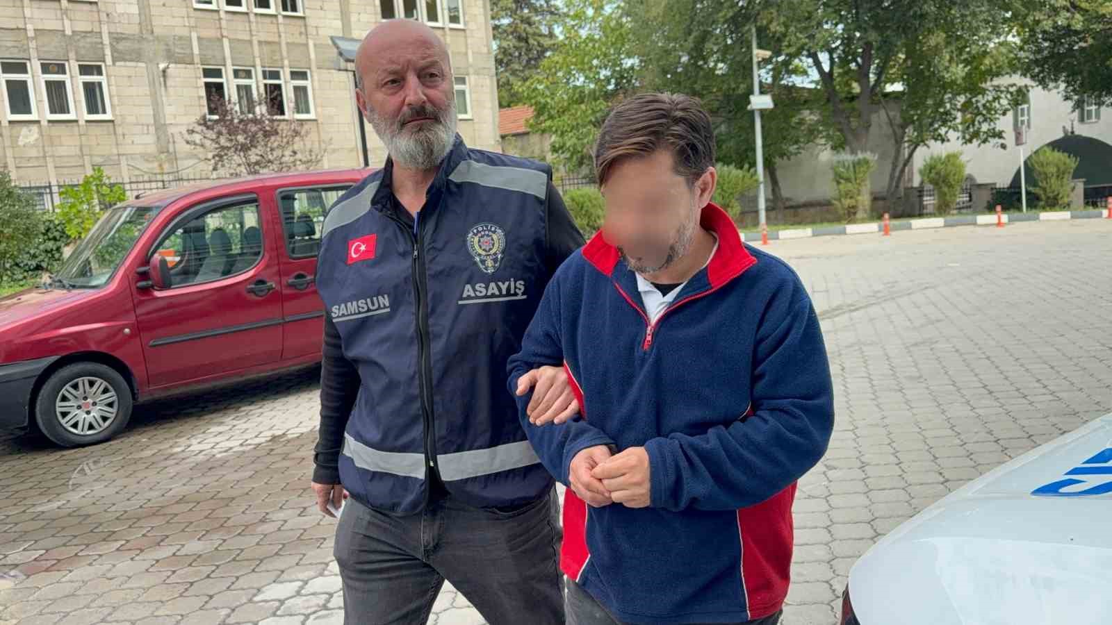 Balkondan girdiği evlerden 70 bin liralık eşya çalan hırsız tutuklandı