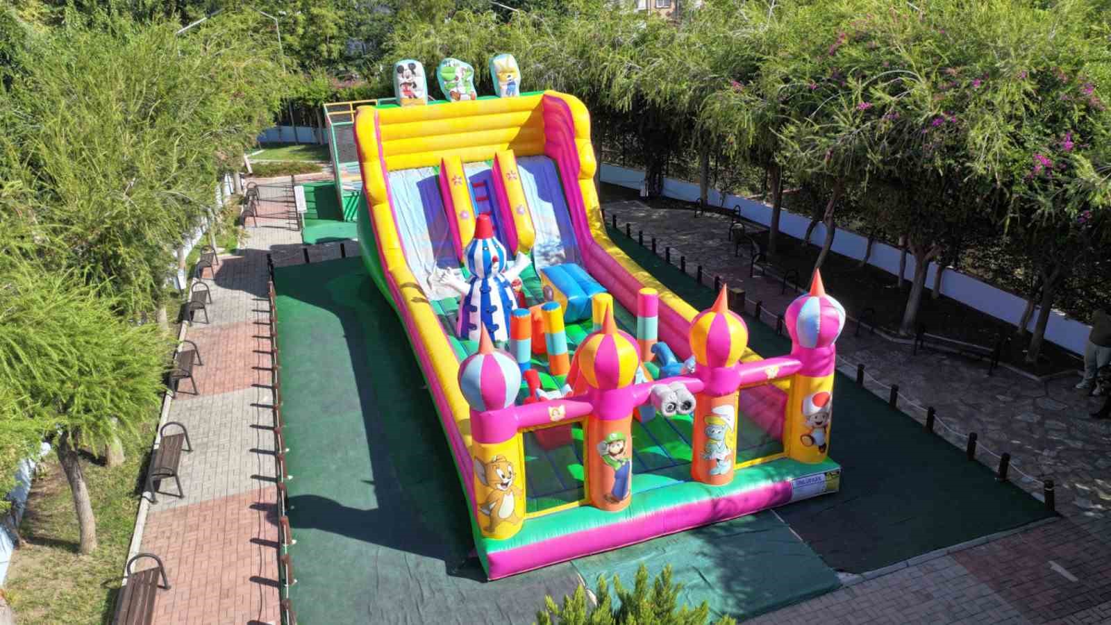 Alanya’da balon park yenilenerek hizmete sunuldu