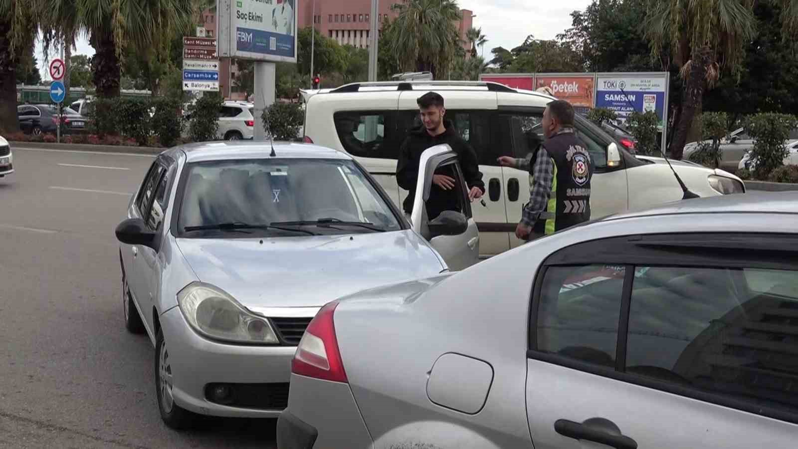 Samsun’da ’korsan taksi’ operasyonu: 2 sürücüye toplam 92 bin TL ceza