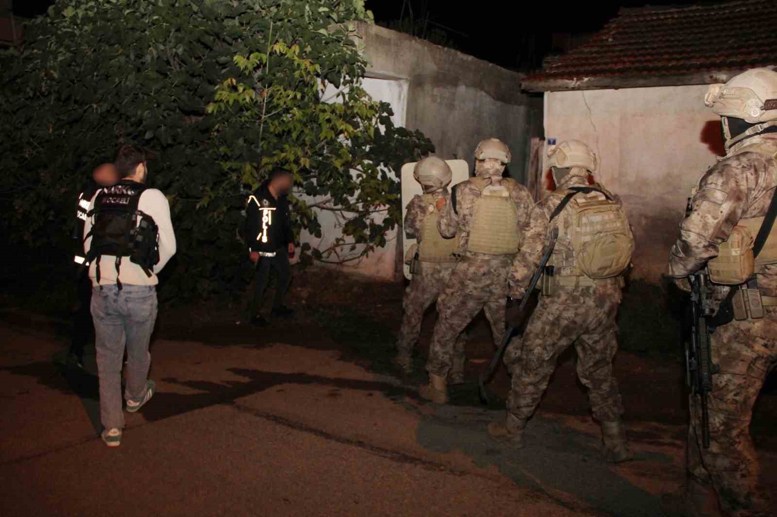 Şafak vakti, termal kameralı uyuşturucu operasyonu: 124 gözaltı
