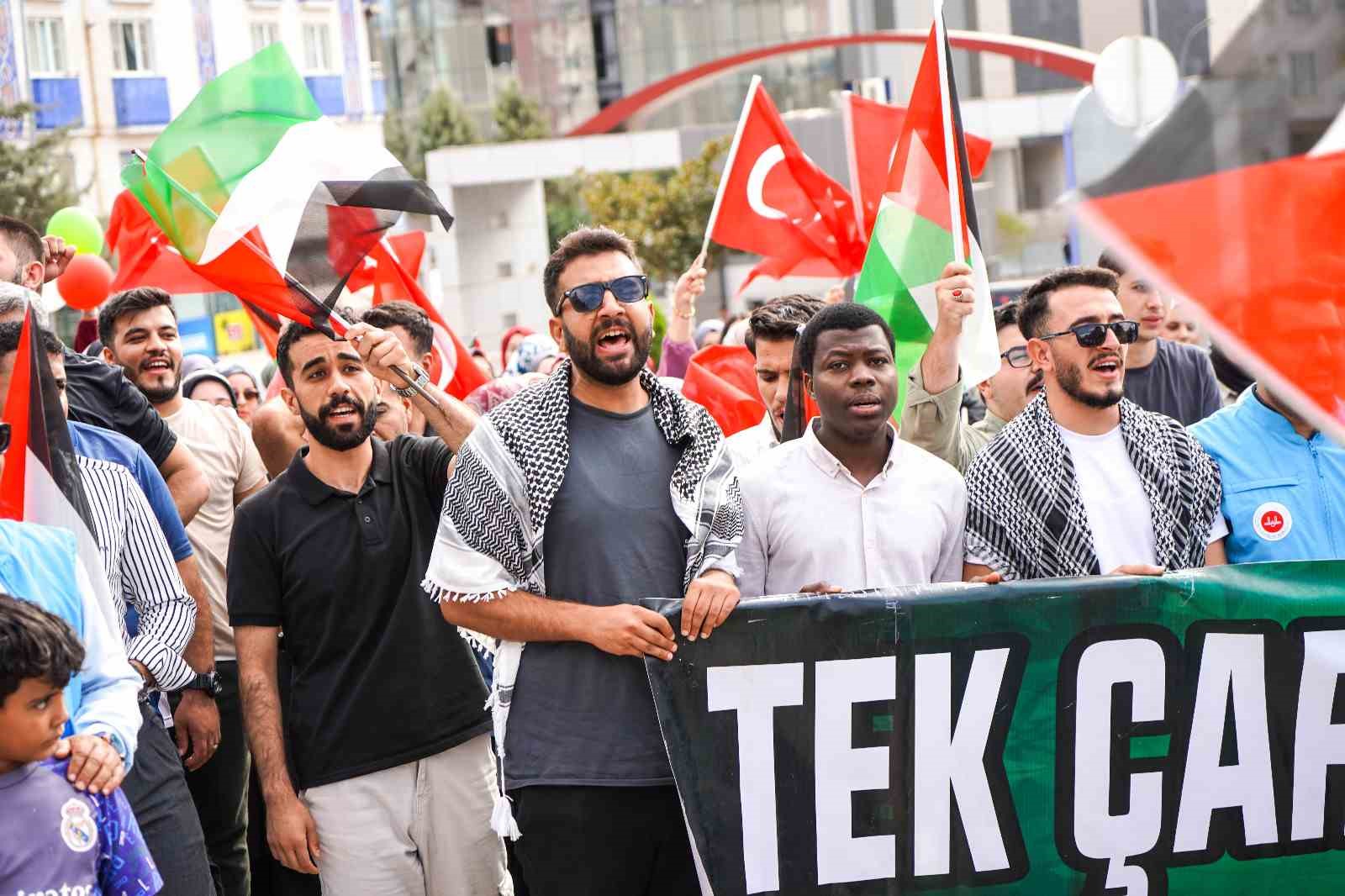 Kilis’te üniversite öğrencilerinden Filistin’e destek yürüyüşü