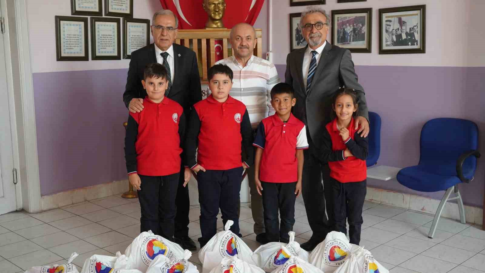 ESO&rsquo;dan ilkokullara kırtasiye desteği
