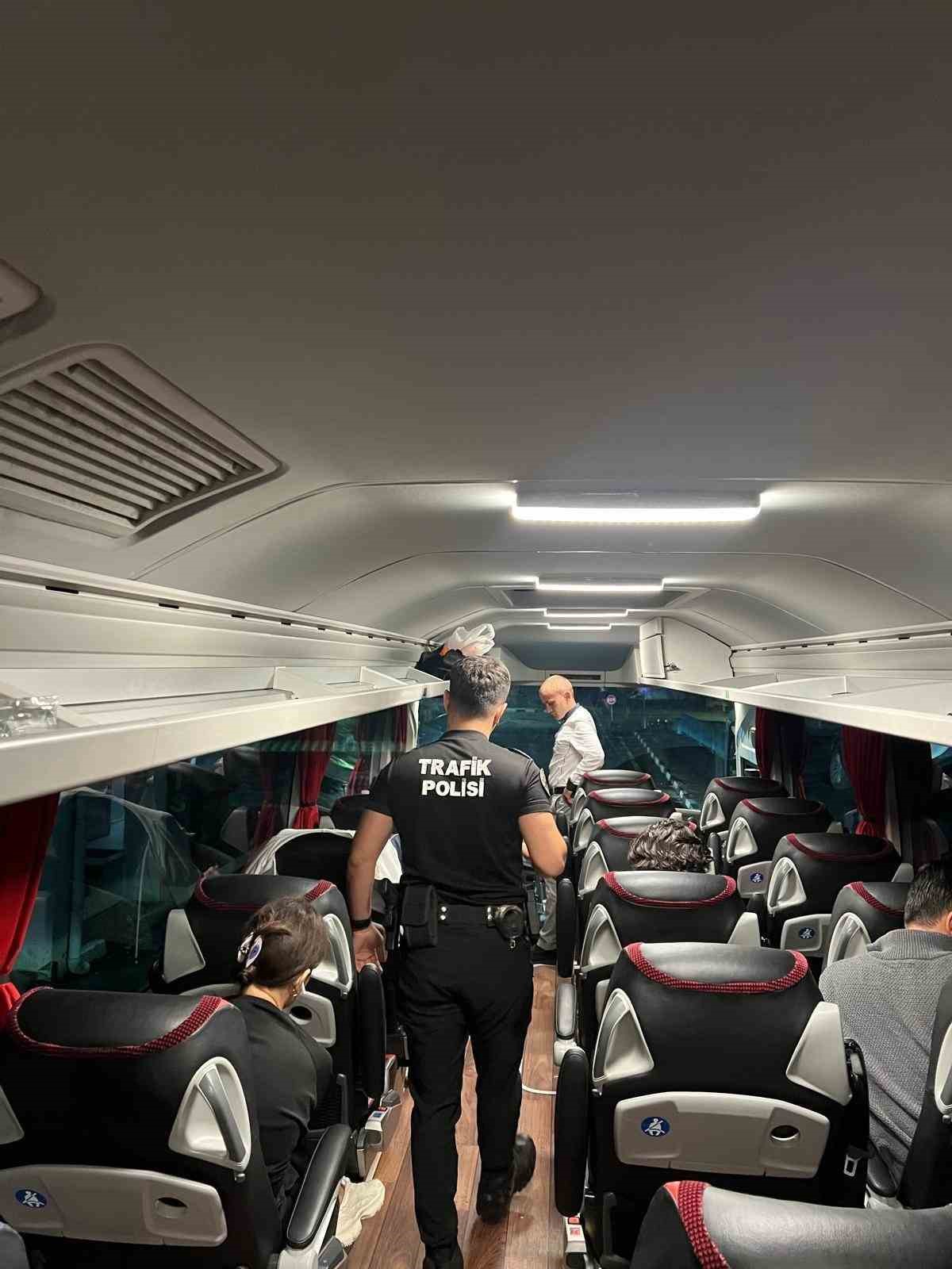 Manisa&rsquo;da otob&uuml;slerde emniyet kemeri denetimi
