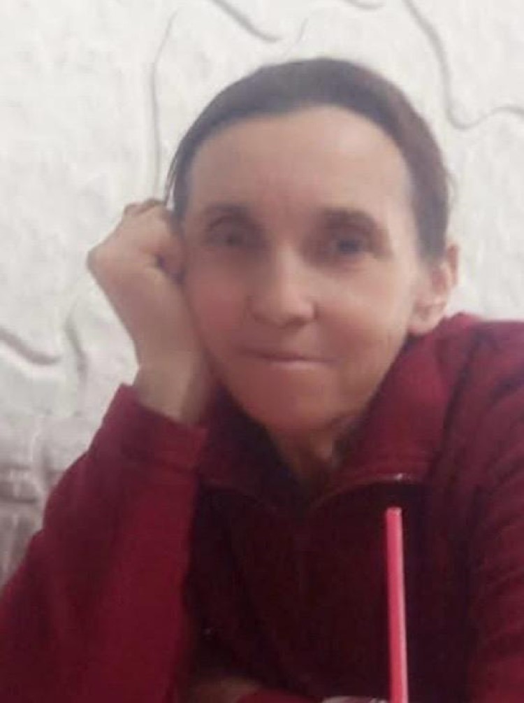 Siyan&uuml;rl&uuml;, baltalı, bı&ccedil;aklı aile faciasında anne &ouml;ld&uuml;
