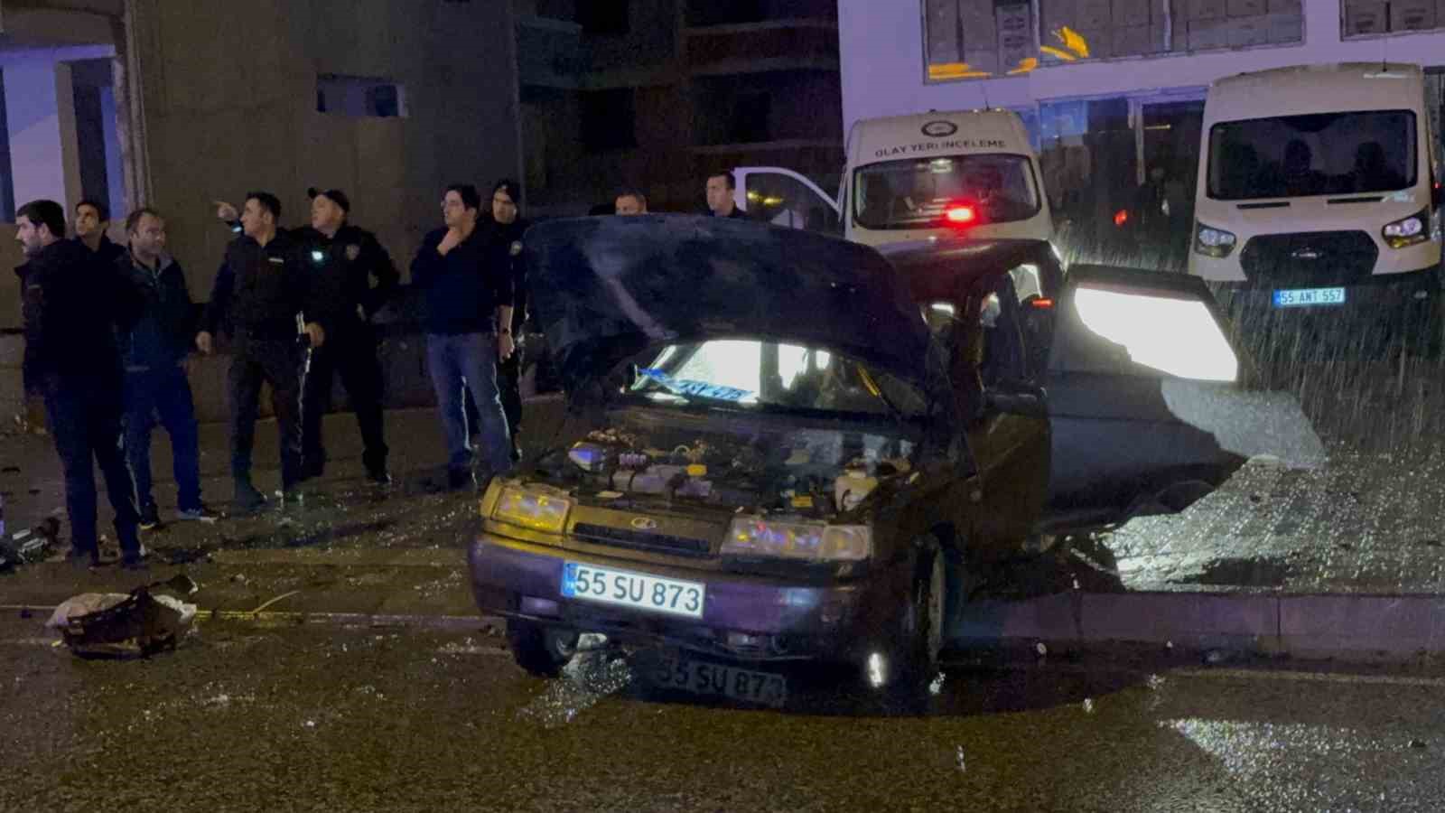 Samsun&rsquo;da iki otomobil &ccedil;arpıştı: 2 &ouml;l&uuml;, 2 yaralı
