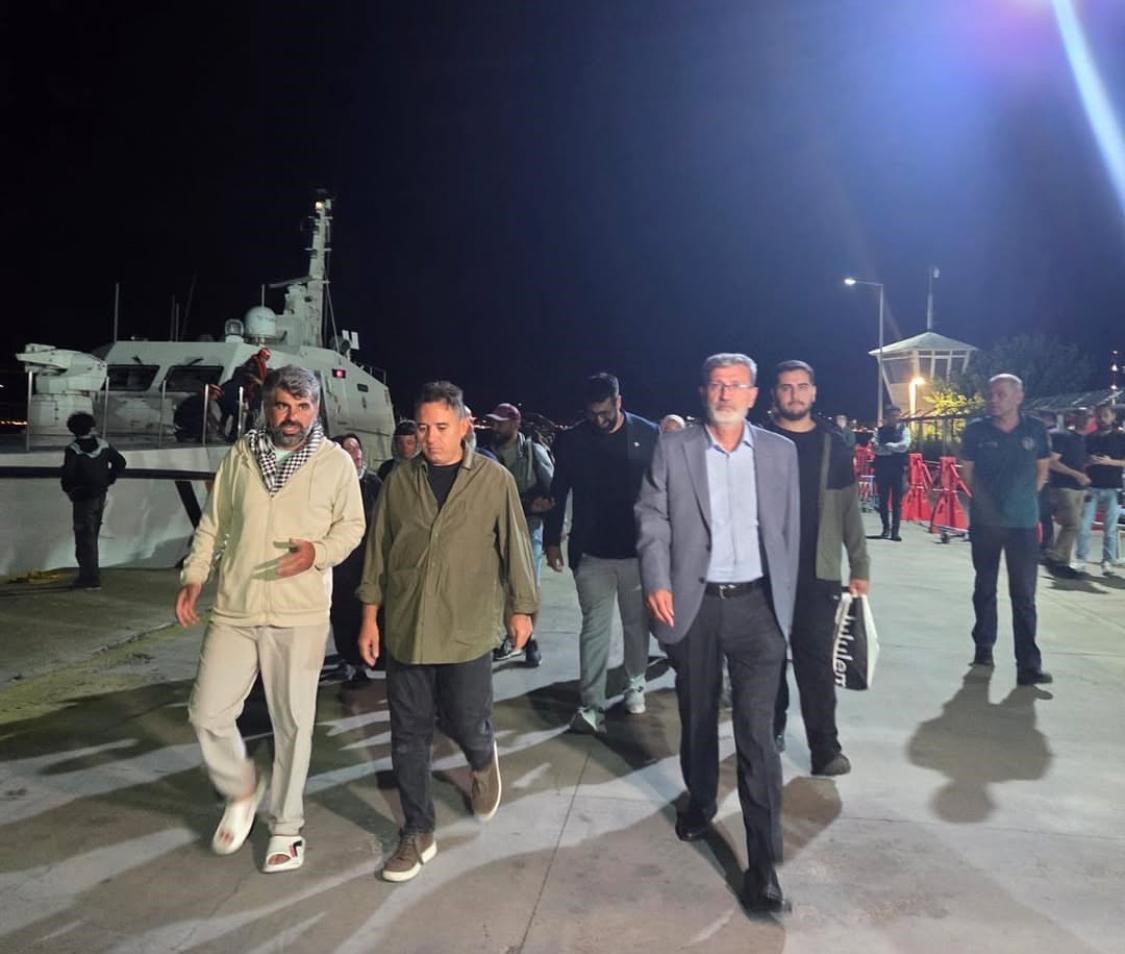 Fırtına Gazze yolcularını Marmaris&rsquo;e getirdi
