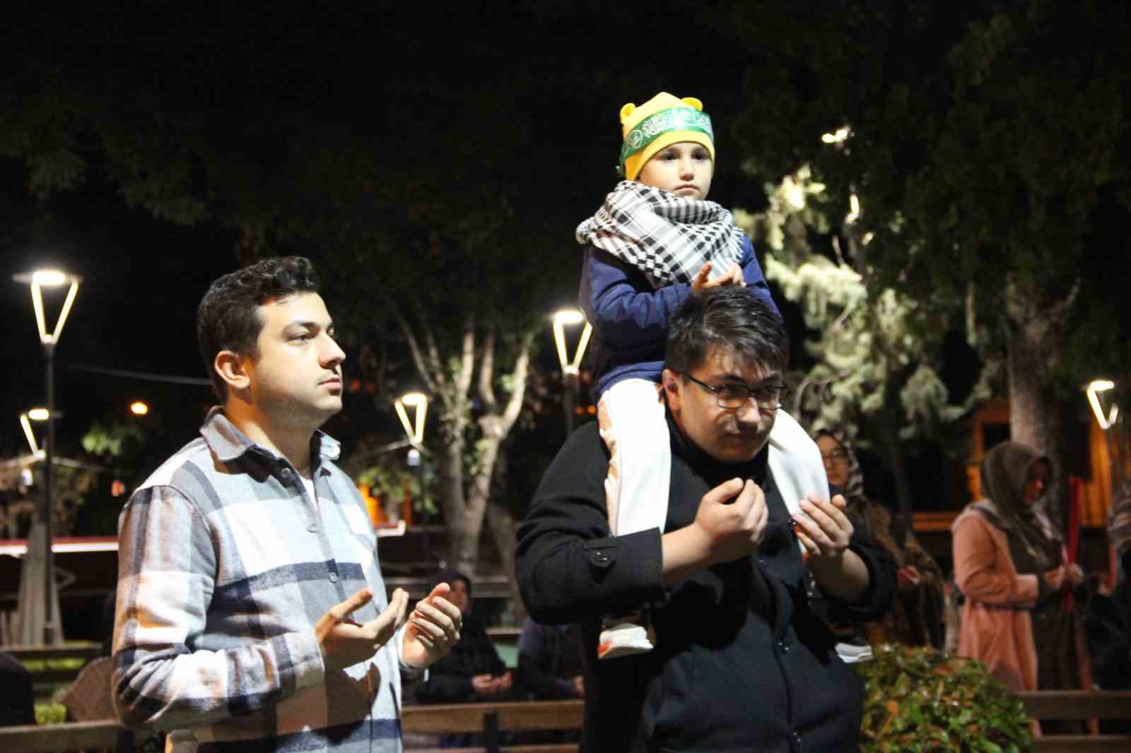 Çorum’da yüzlerce vatandaş İsrail’i protesto etti