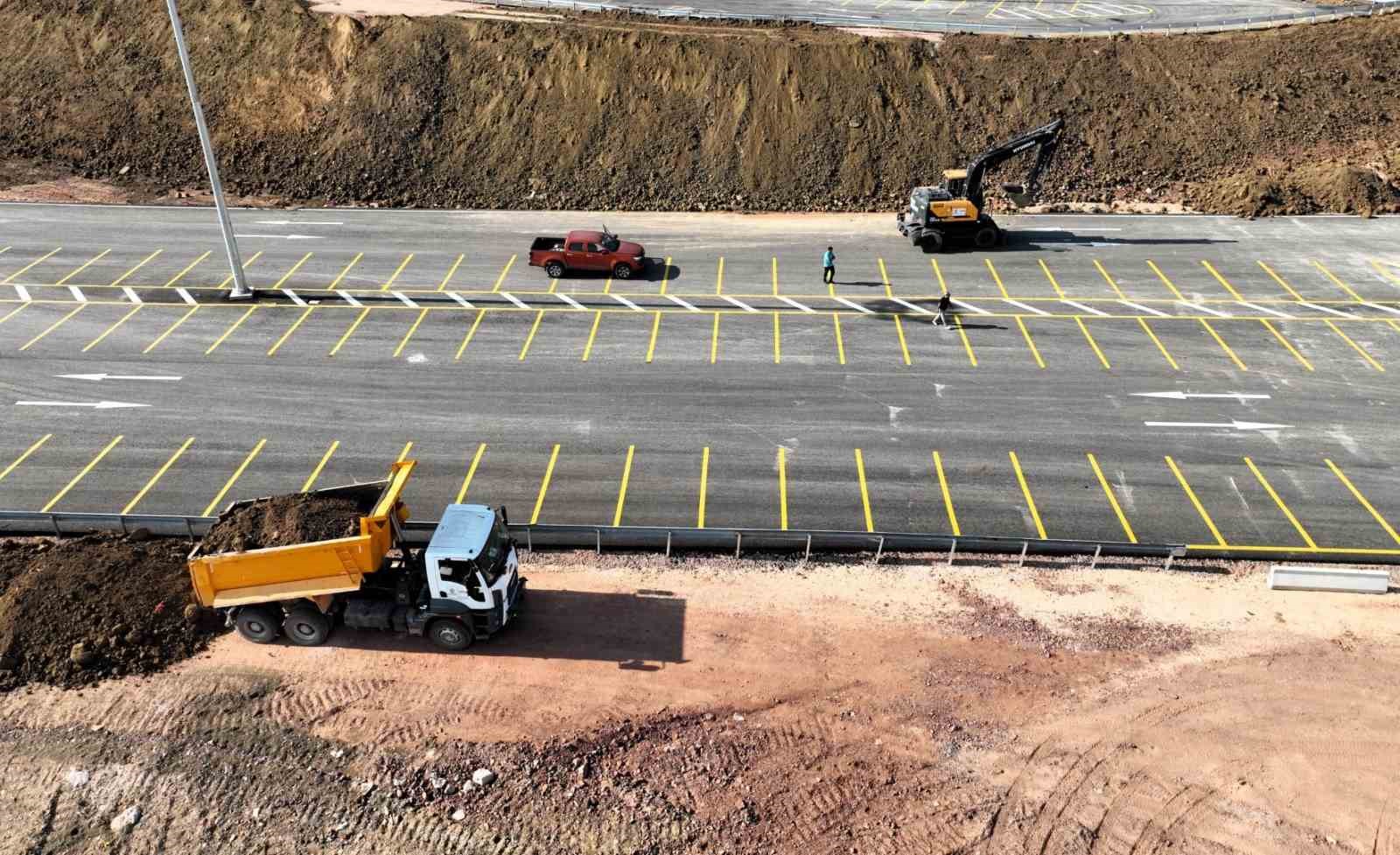 Kocaeli Stadı&rsquo;nın &ccedil;evresinde hummalı &ccedil;alışma
