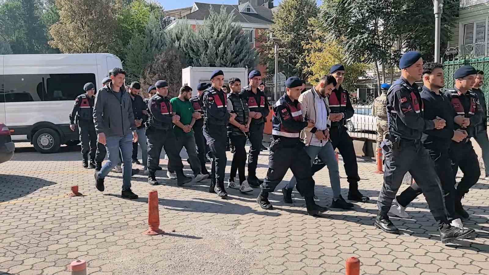 İnegöl’deki silahlı çatışma olayında 2 tutuklama