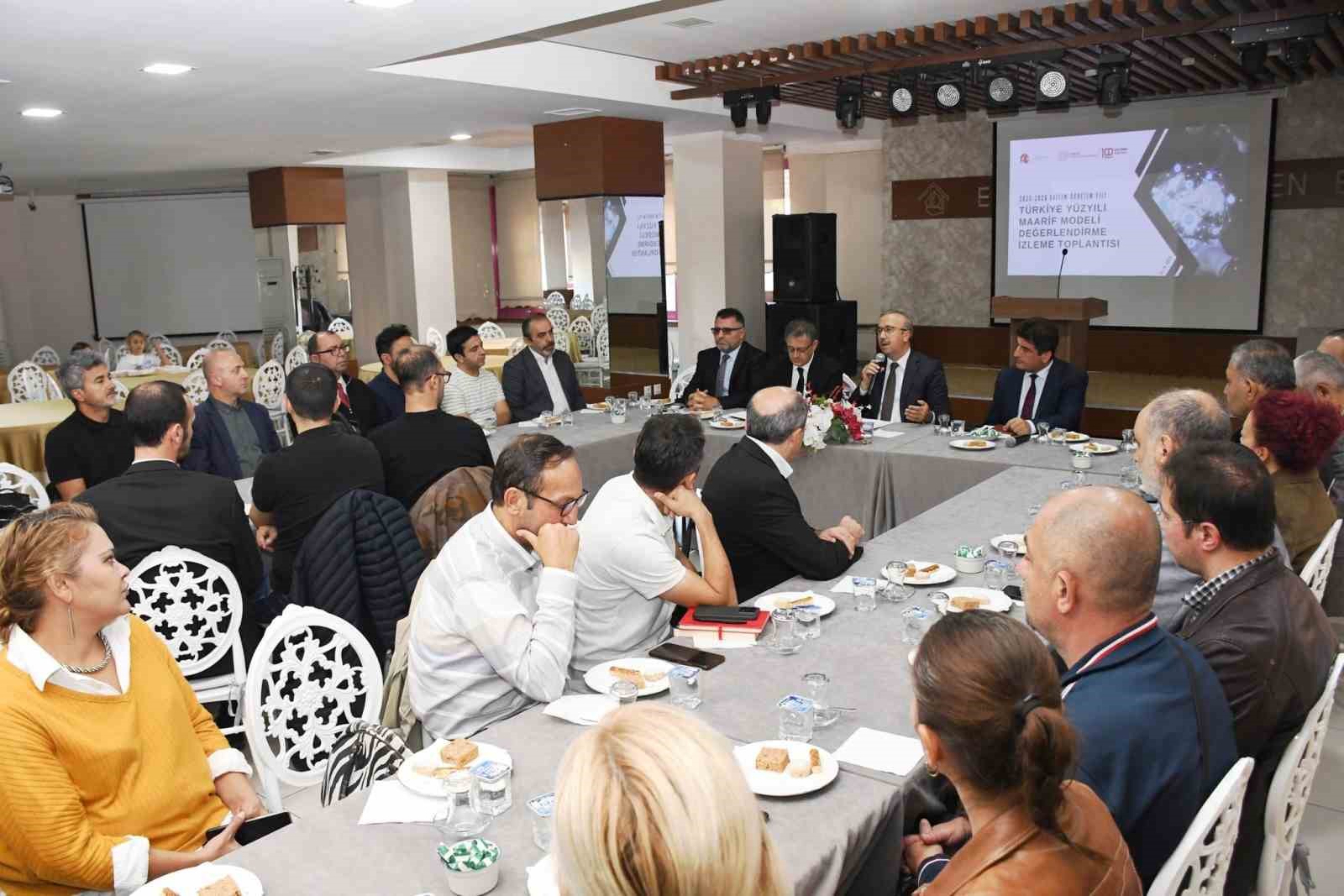 Türkiye Yüzyılı Maarif Modeli çerçevesinde yürütülen çalışmalar değerlendirildi