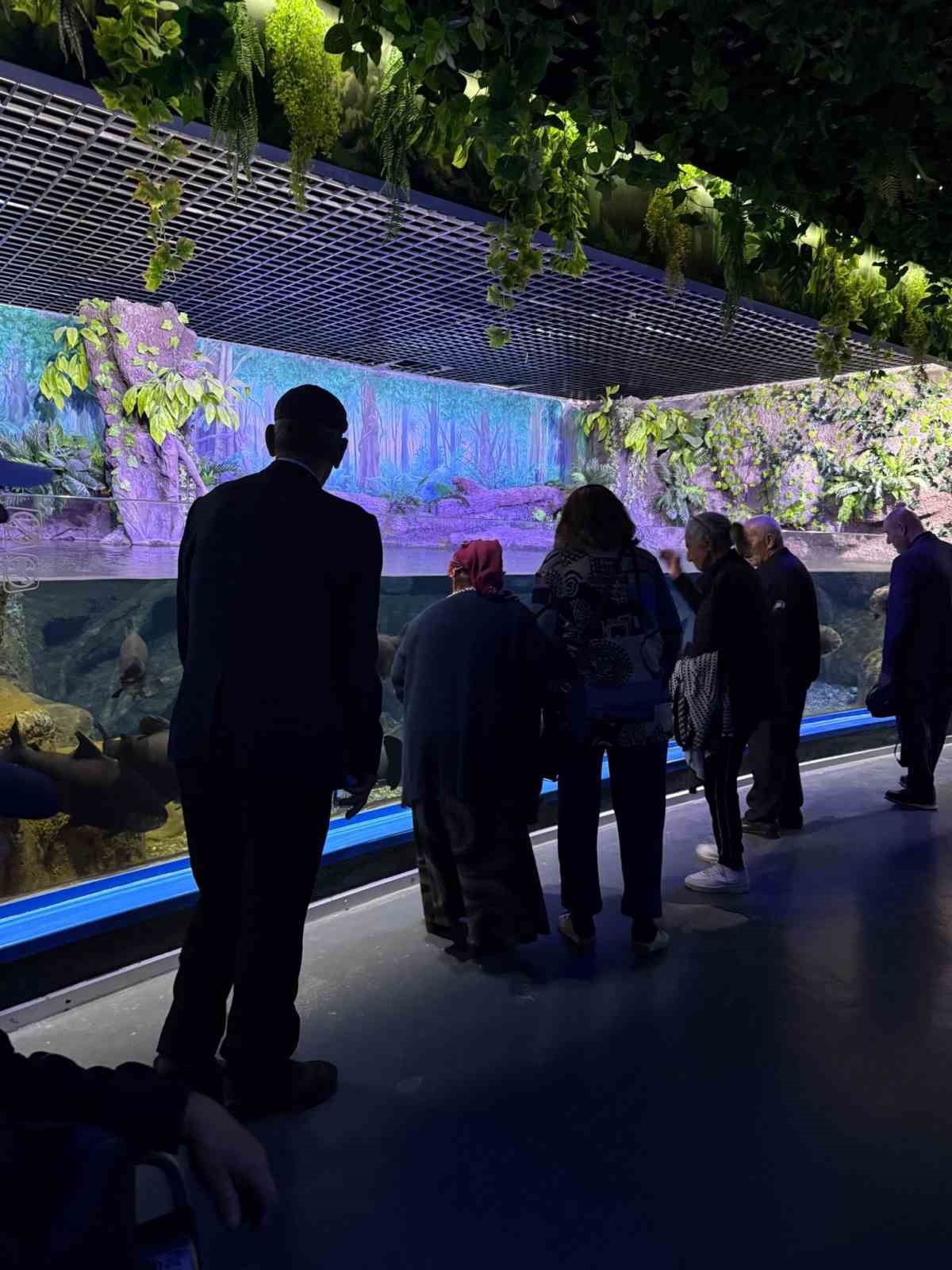 Huzurevinde kalan yaşlılar i&ccedil;in gezi d&uuml;zenlendi
