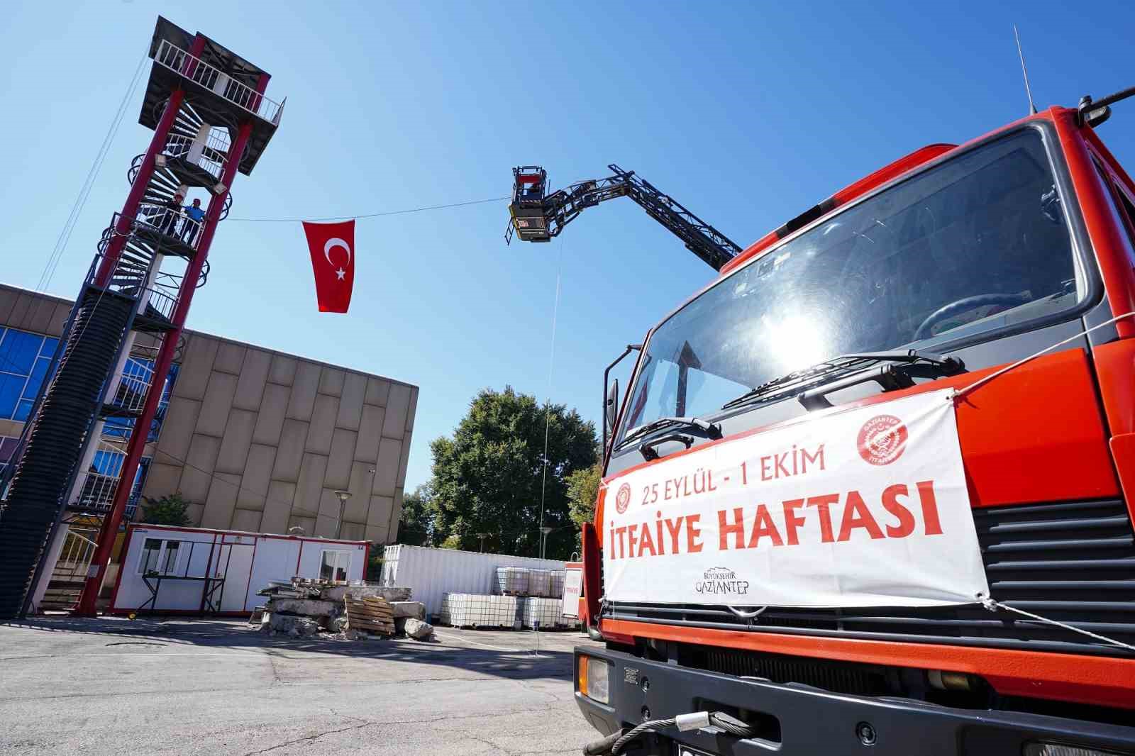 İtfaiye Haftası çeşitli etkinliklerle kutlandı