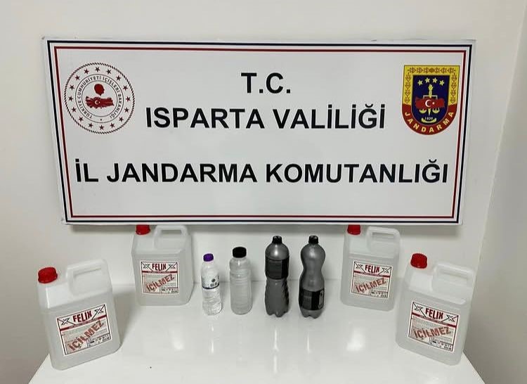 Isparta’da kaçak içki operasyonunda 2 şüpheli hakkında işlem başlatıldı