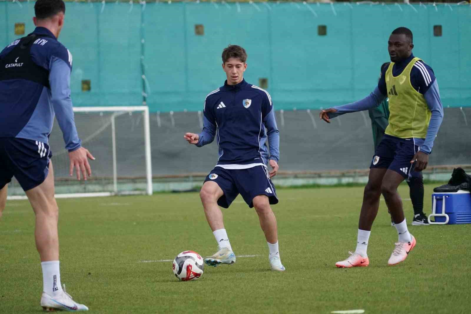 Erzurumspor FK, Vanspor FK ma&ccedil;ının hazırlıklarını s&uuml;rd&uuml;rd&uuml;
