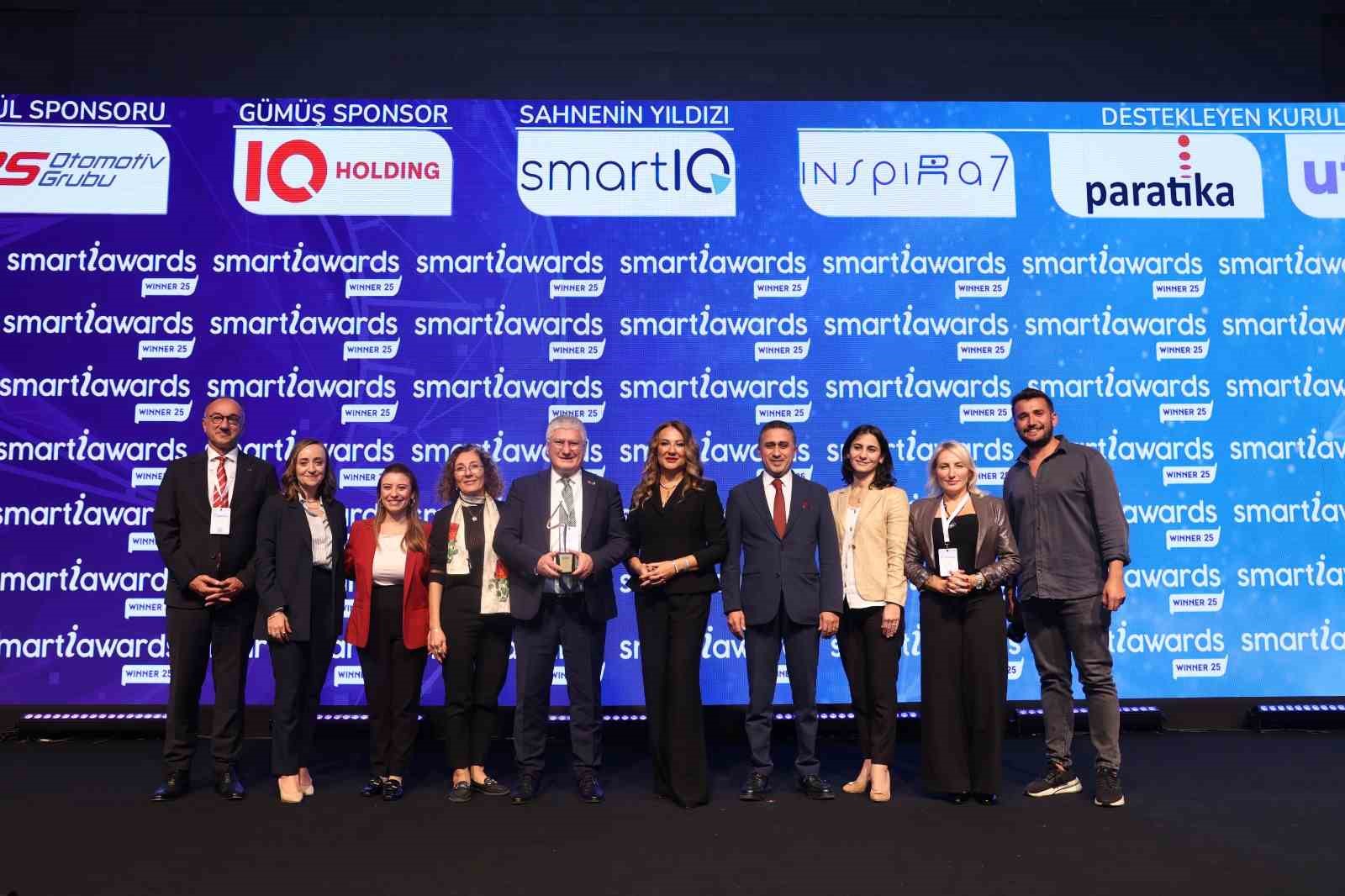 Yılın ekibine Smart-i Awards 2025’te altın ödül