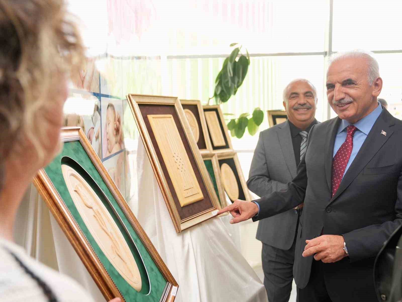Akademi Ümraniye’den hastane personeli için el sanatları atölyeleri
