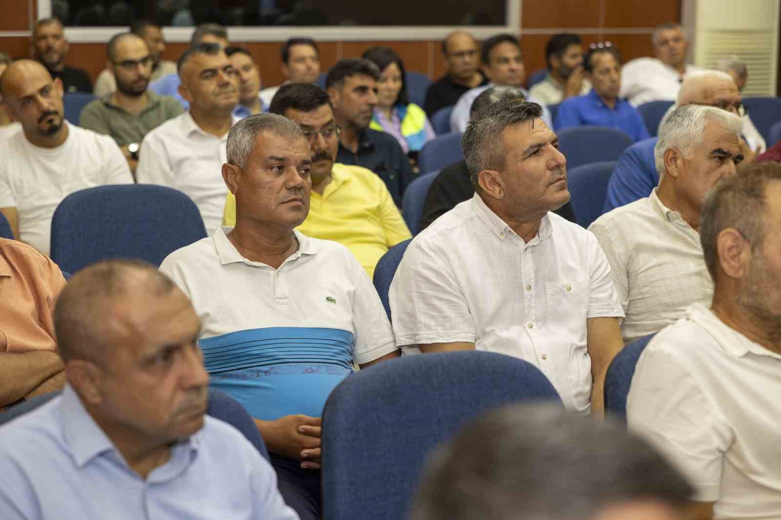 Mersin&rsquo;de muhtarlarla istişare toplantısı d&uuml;zenlendi
