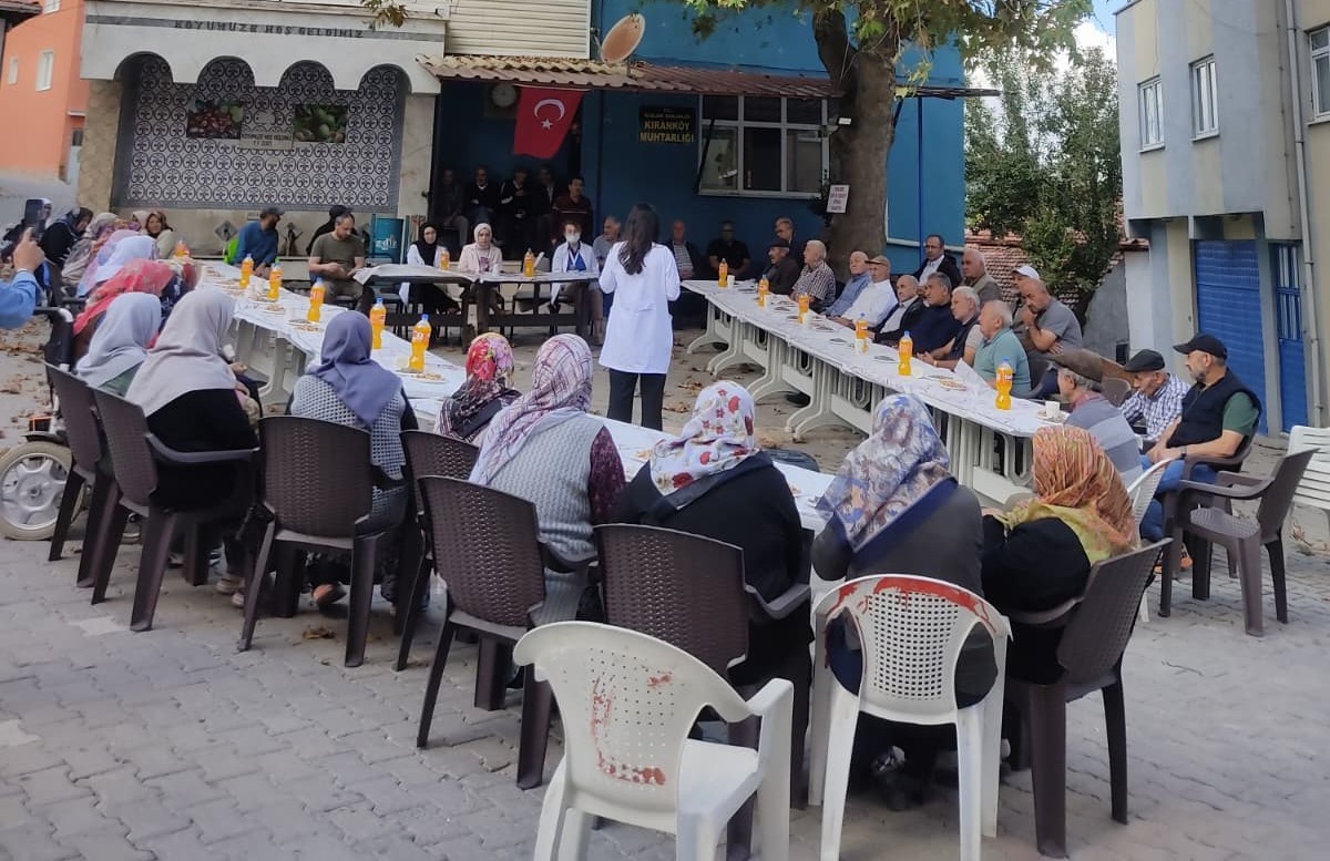 Gediz’de 65 yaş üstü vatandaşlara kapsamlı geriatri eğitimi verildi