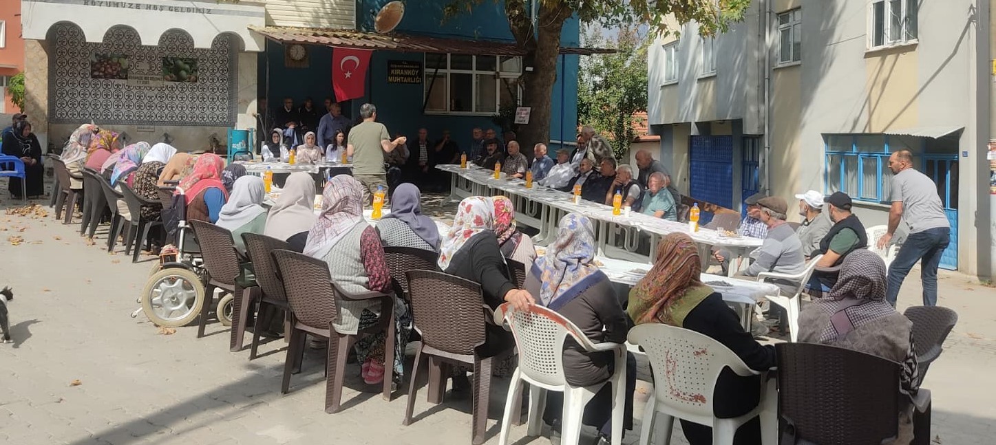 Gediz&rsquo;de 65 yaş &uuml;st&uuml; vatandaşlara kapsamlı geriatri eğitimi verildi
