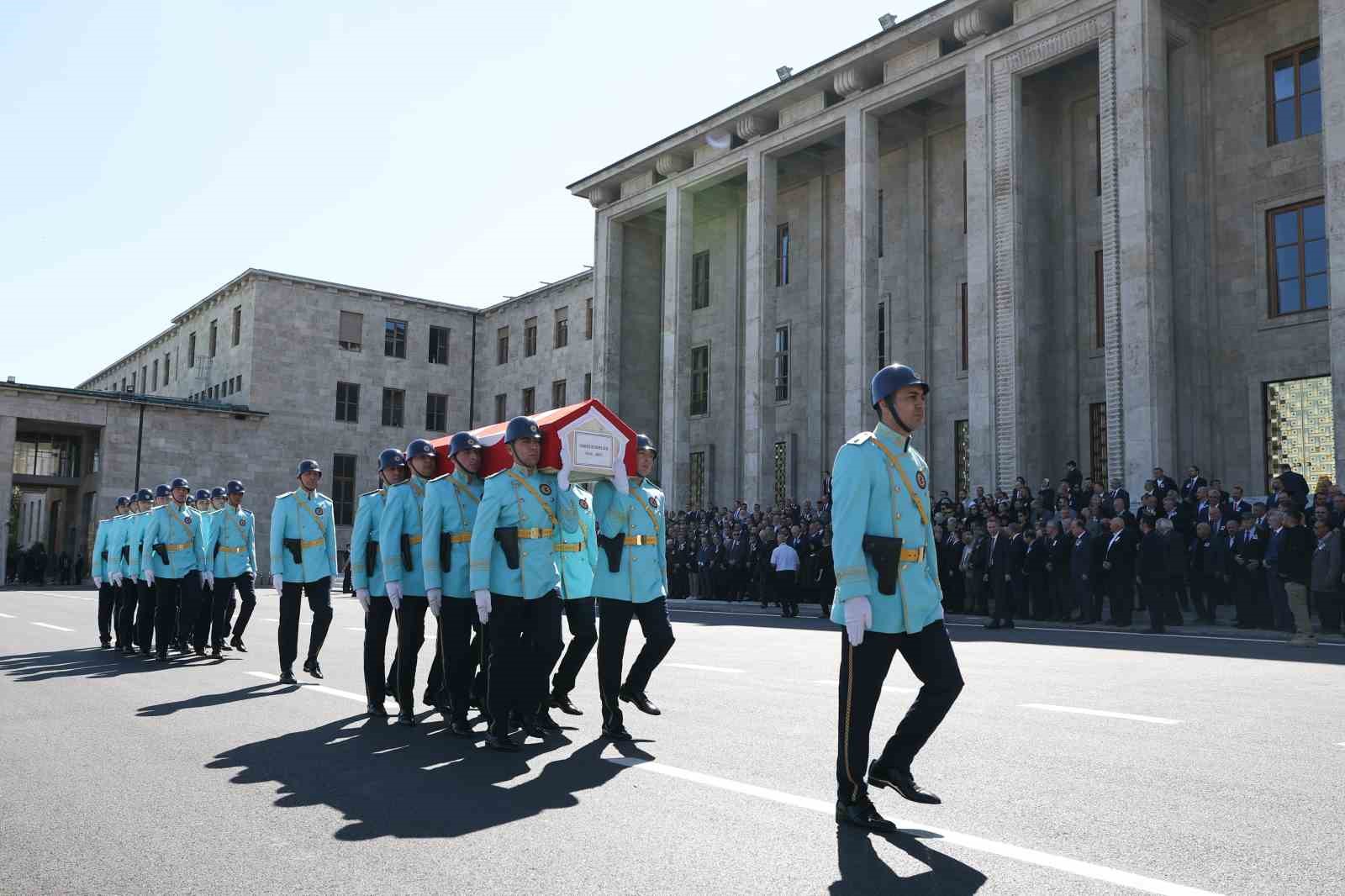 TBMM’de Ökkeş Şendiller için tören düzenlendi