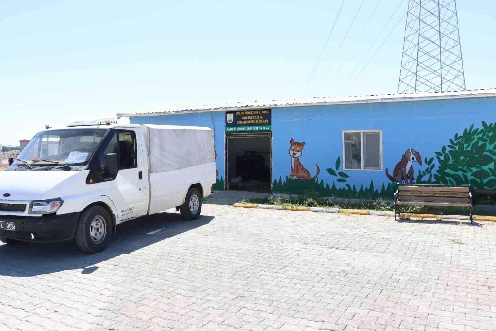 Şanlıurfa&rsquo;da organik atıklar d&ouml;n&uuml;şt&uuml;r&uuml;lerek barınaklara veriliyor
