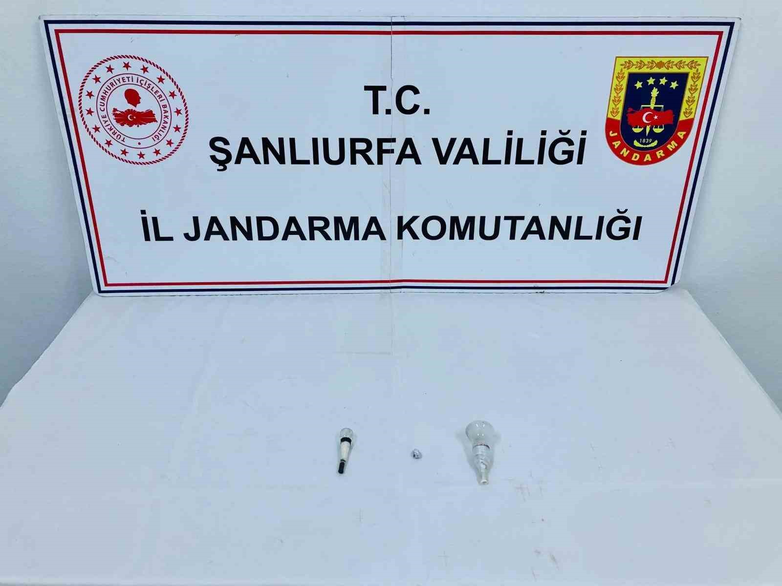 Şanlıurfa’da 210 bin TL ile uyuşturucu madde ele geçirildi