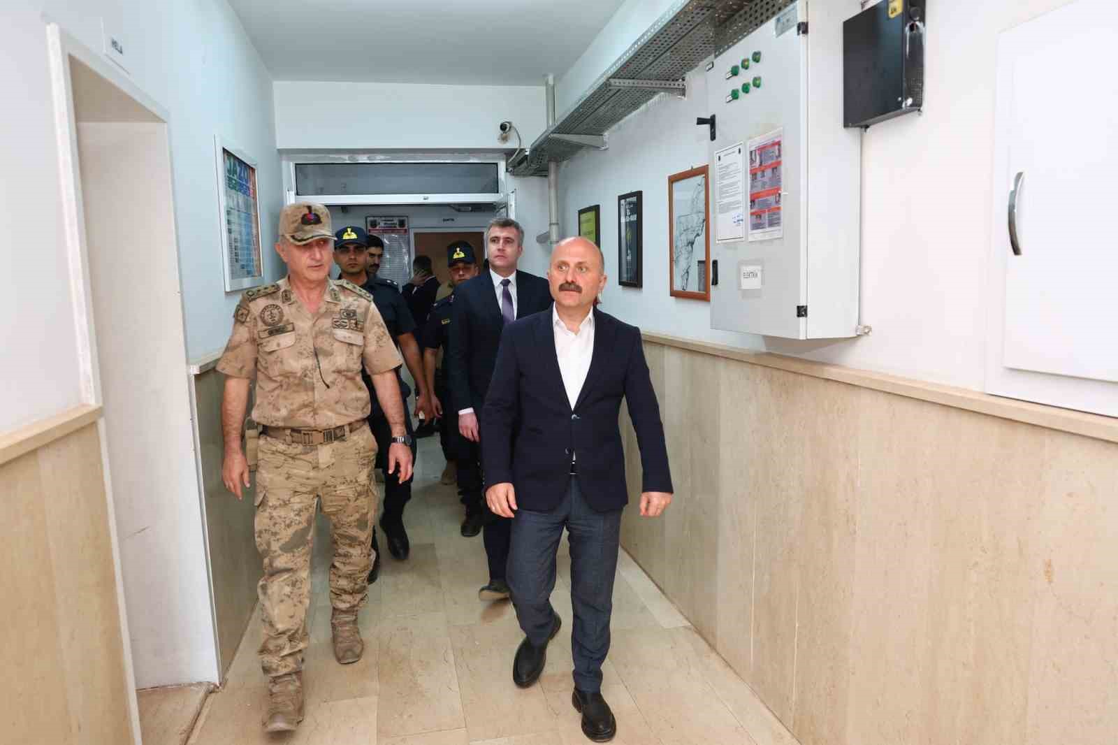 Adıyaman Valisi Osman Varol&rsquo;dan G&ouml;lyurt Jandarma Karakolu&rsquo;na ziyaret
