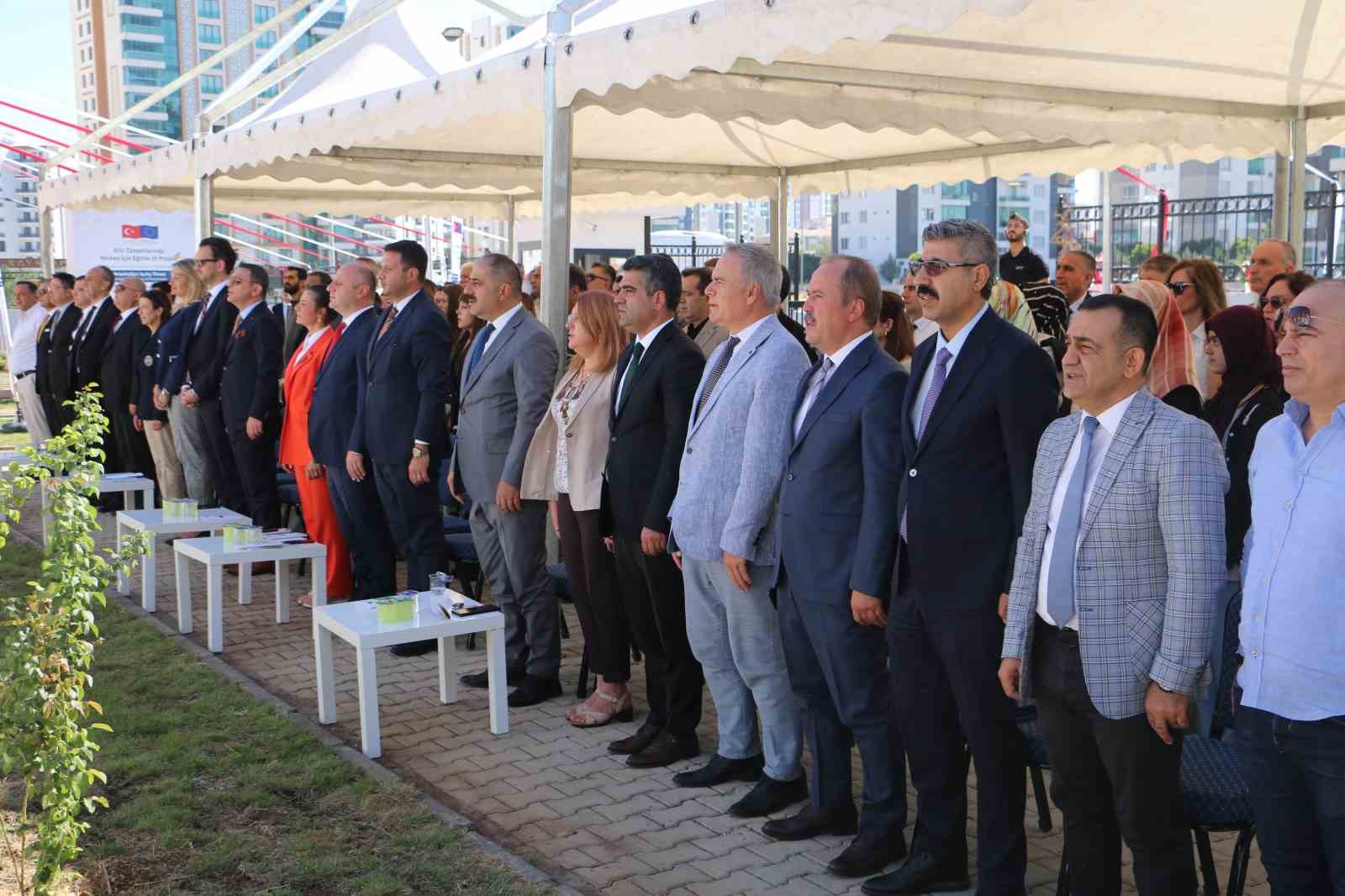 Türkiye geneli yapımı tamamlanan 97 okulun açılış töreni Diyarbakır’da gerçekleştirildi