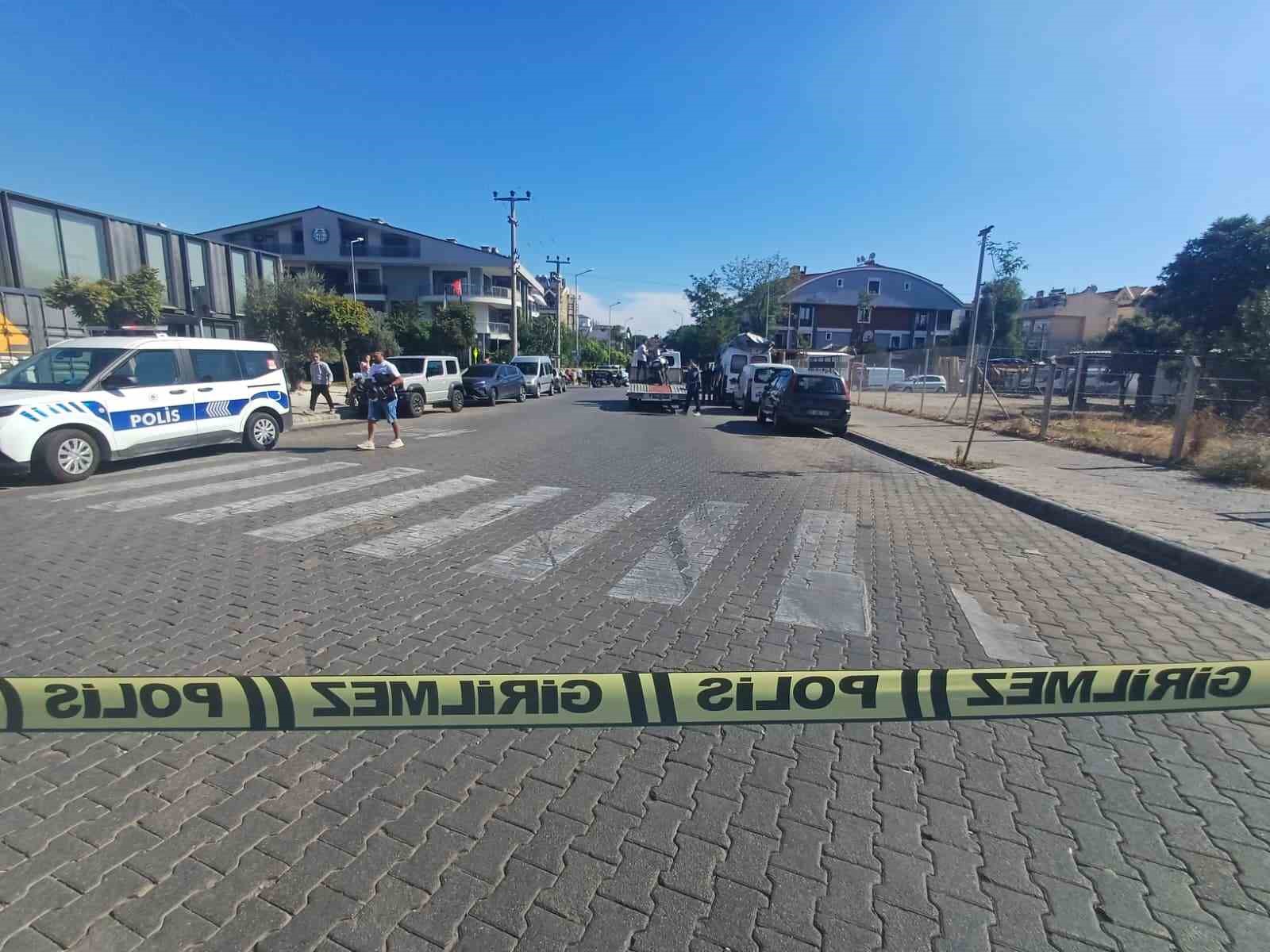 Marmaris&rsquo;te motosikletli saldırı: 1 yaralı
