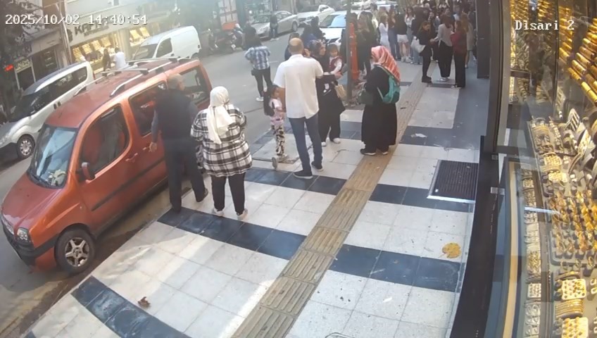 Deprem Yalova’da da hissedildi: Vatandaşlar panikle kaçıştı