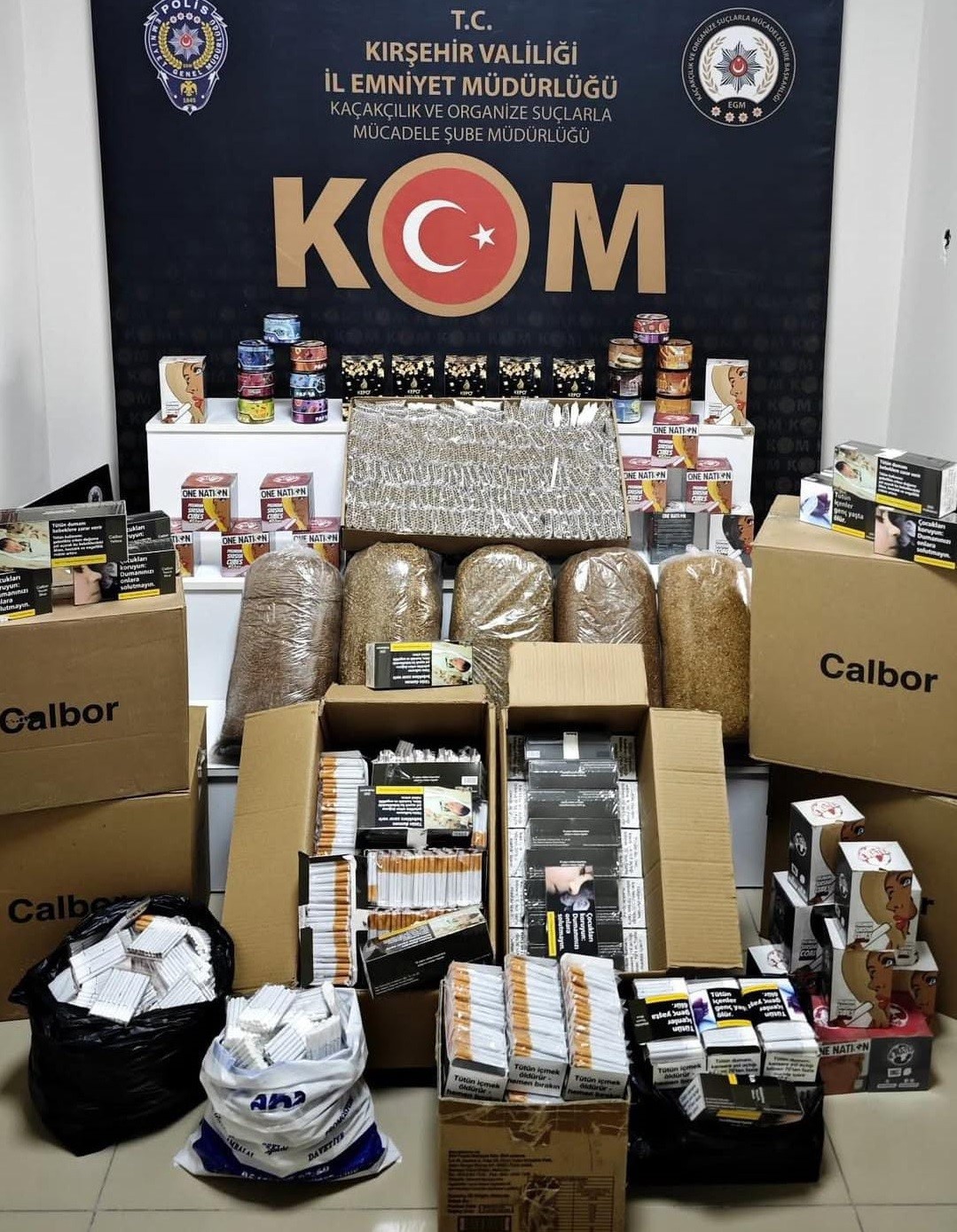 Kırşehir’de kaçak tütün operasyonu: Binlerce makaron ve kaçak ürün ele geçirildi