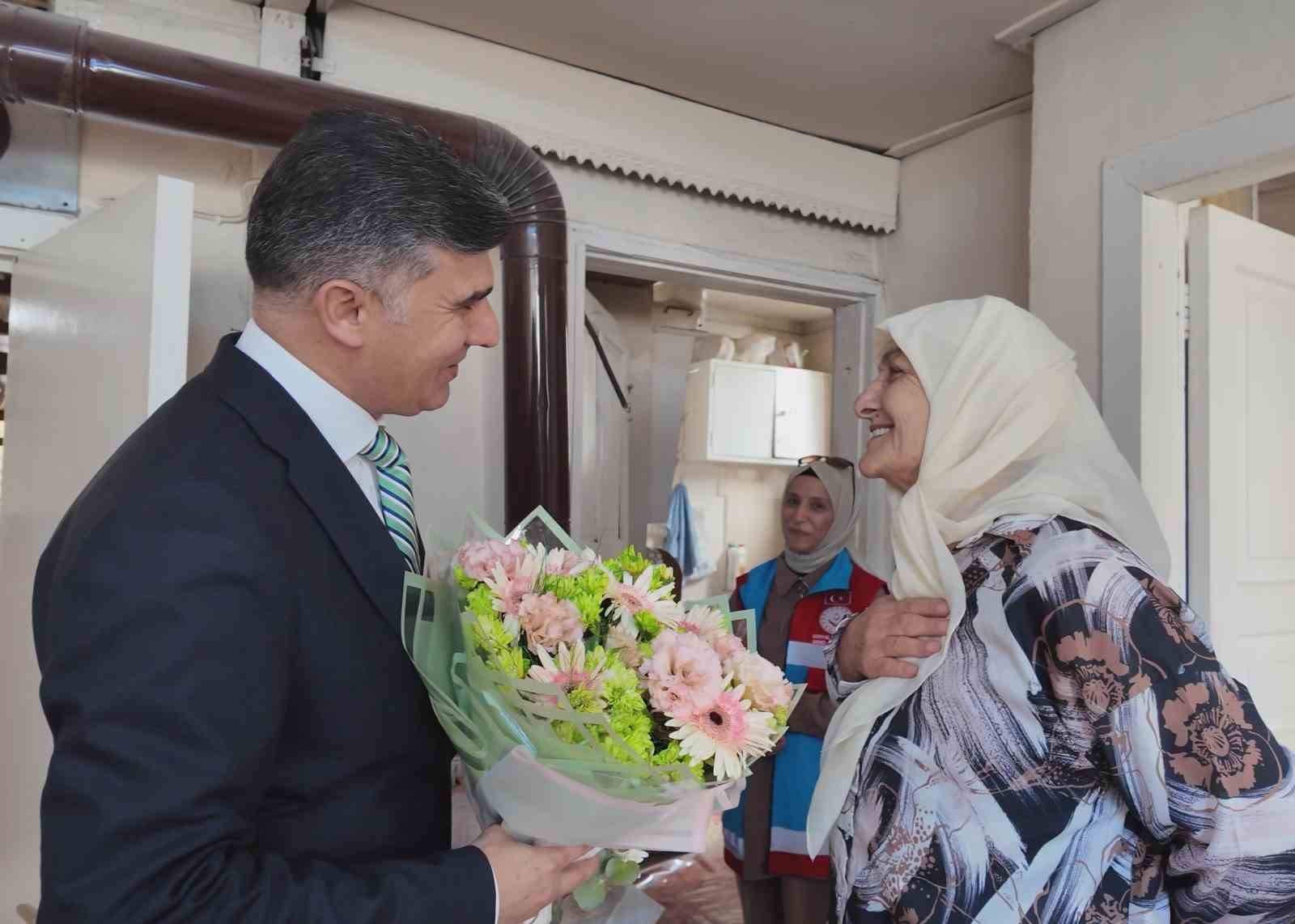 Akdeniz’de Dünya Yaşlılar Günü’nde vefa dolu anlar