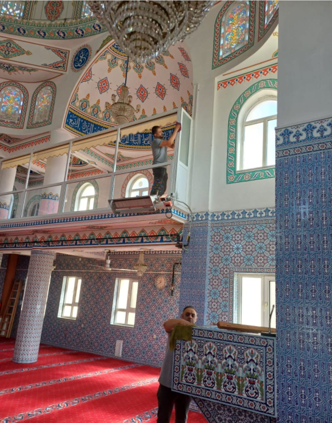 Ankara’da camiler ferah ve hijyenik ortam için tek tek temizleniyor