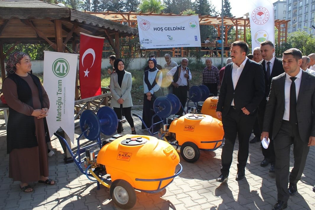Osmaniye&rsquo;de &lsquo;Kırsal Dezavantajlı Alanlar Projesi&rsquo; kapsamında makine dağıtıldı
