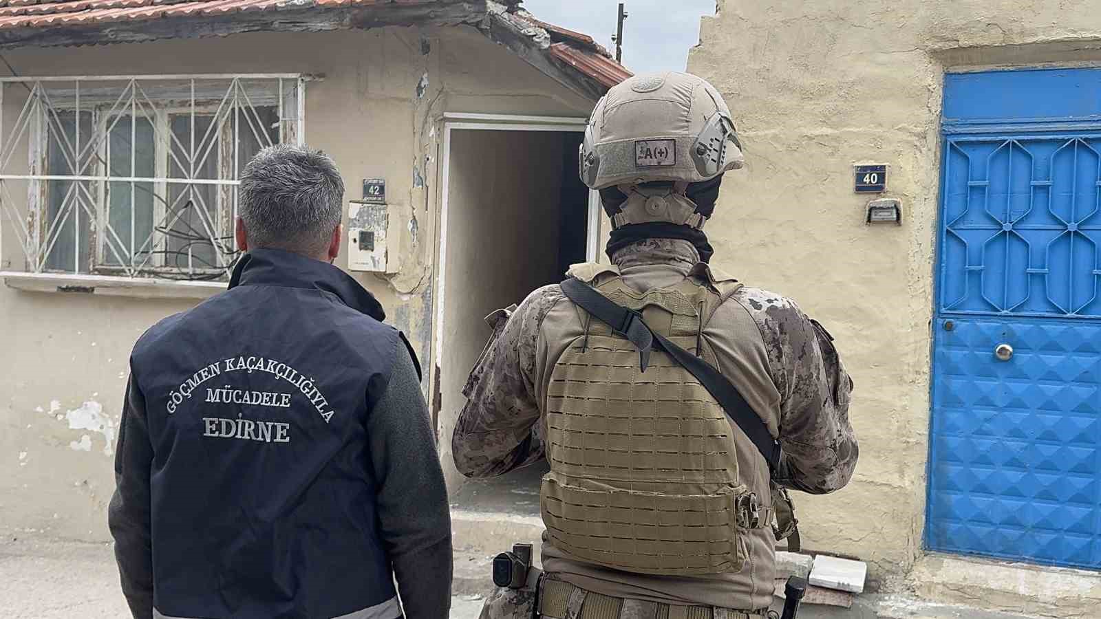 Yurtdışına kaçış hazırlığındaki FETÖ’cülere operasyon