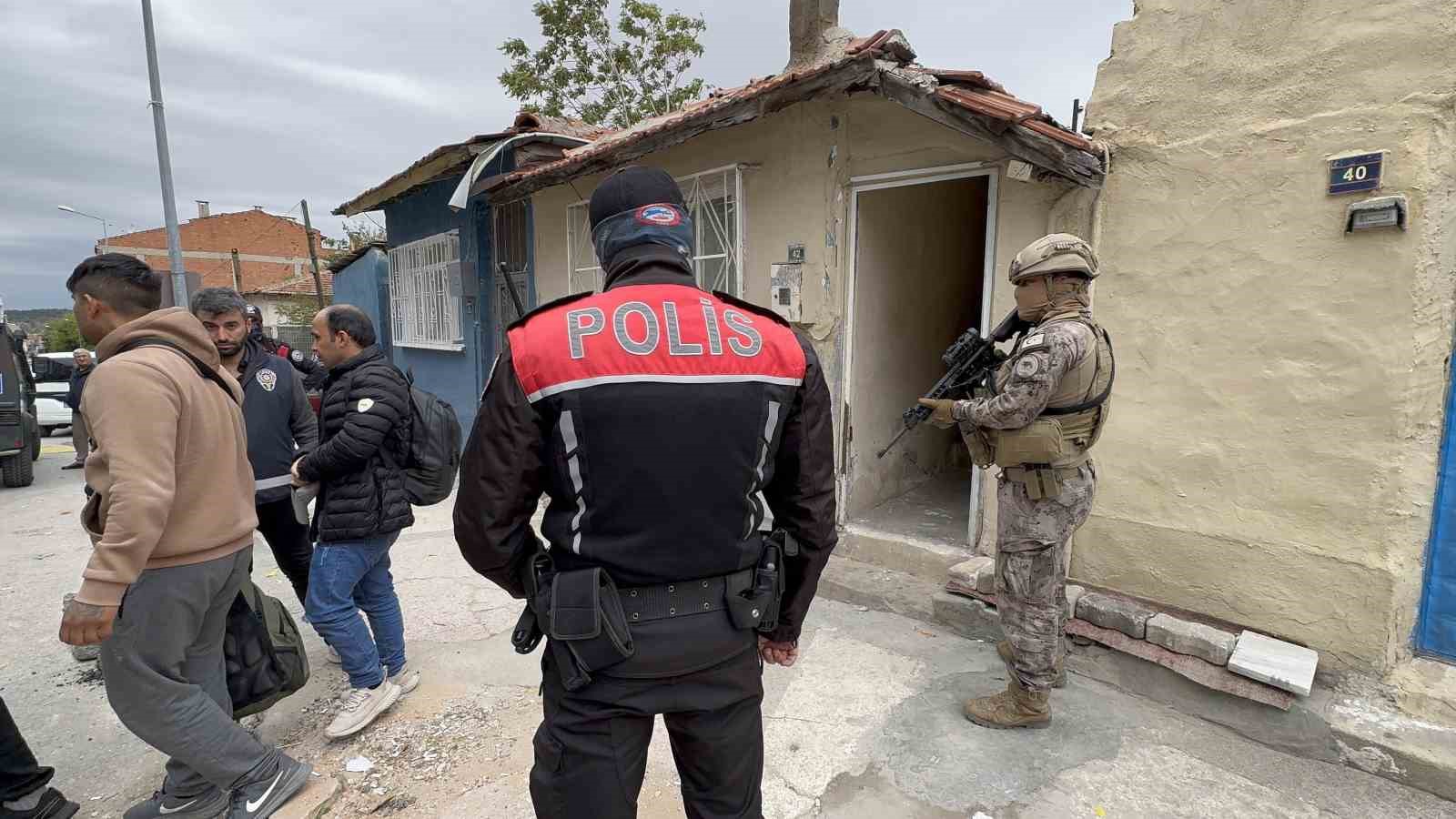 Yurtdışına ka&ccedil;ış hazırlığındaki FET&Ouml;&rsquo;c&uuml;lere operasyon
