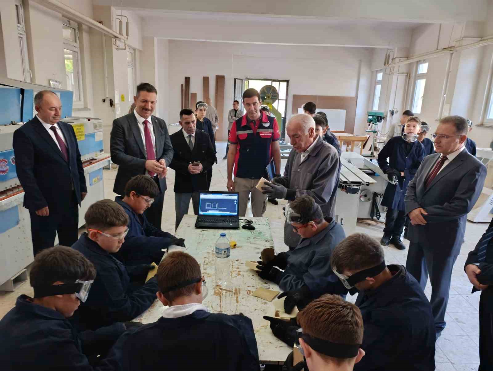 "At&ouml;lyede 1 G&uuml;n Projesi" G&ouml;rdes&rsquo;te başladı
