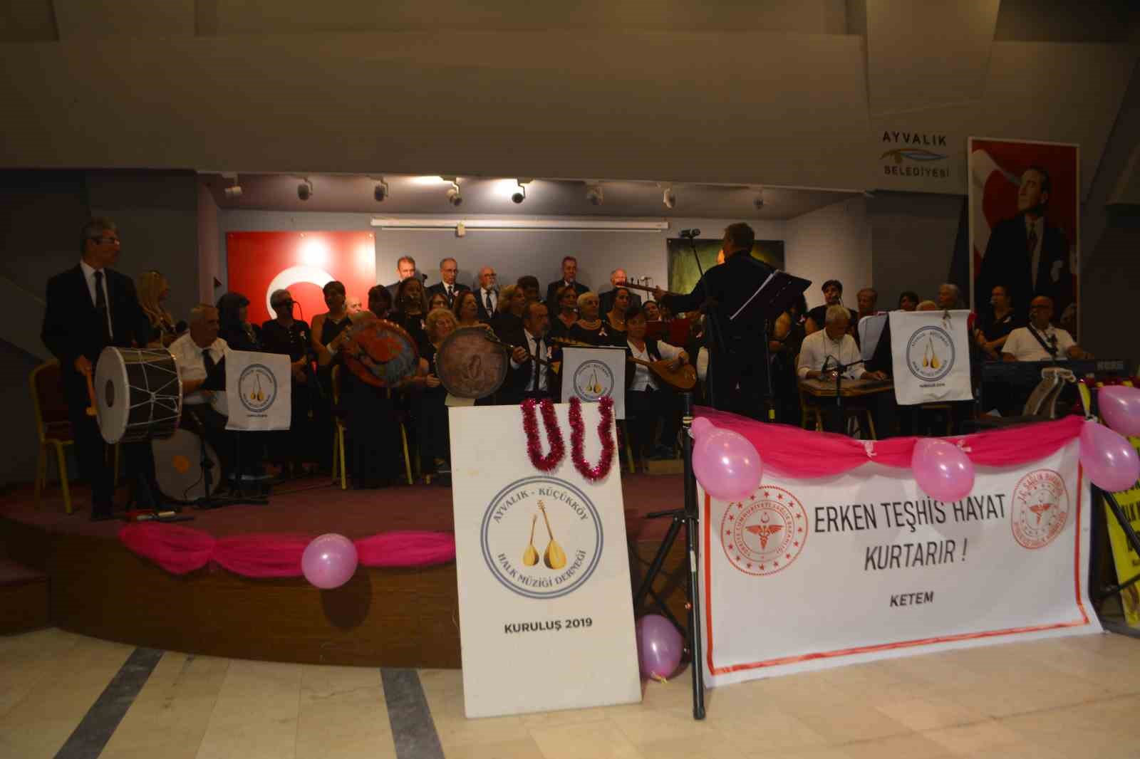 Ayvalık’ta türkülerle kanser farkındalığı