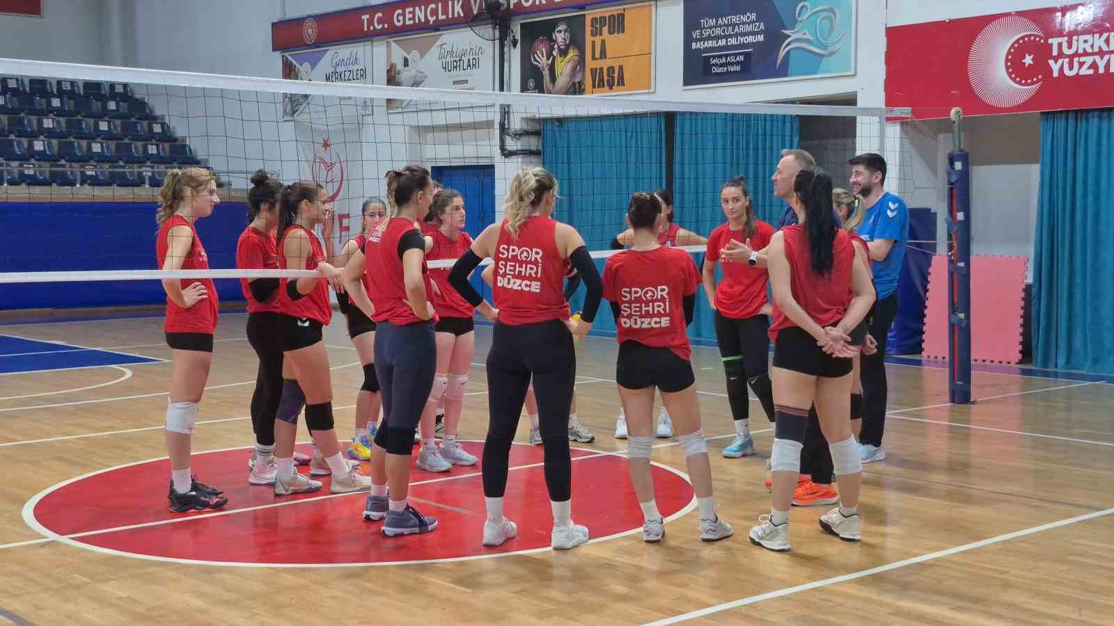 Gen&ccedil;lere &ouml;rnek &ouml;zverili sporcular
